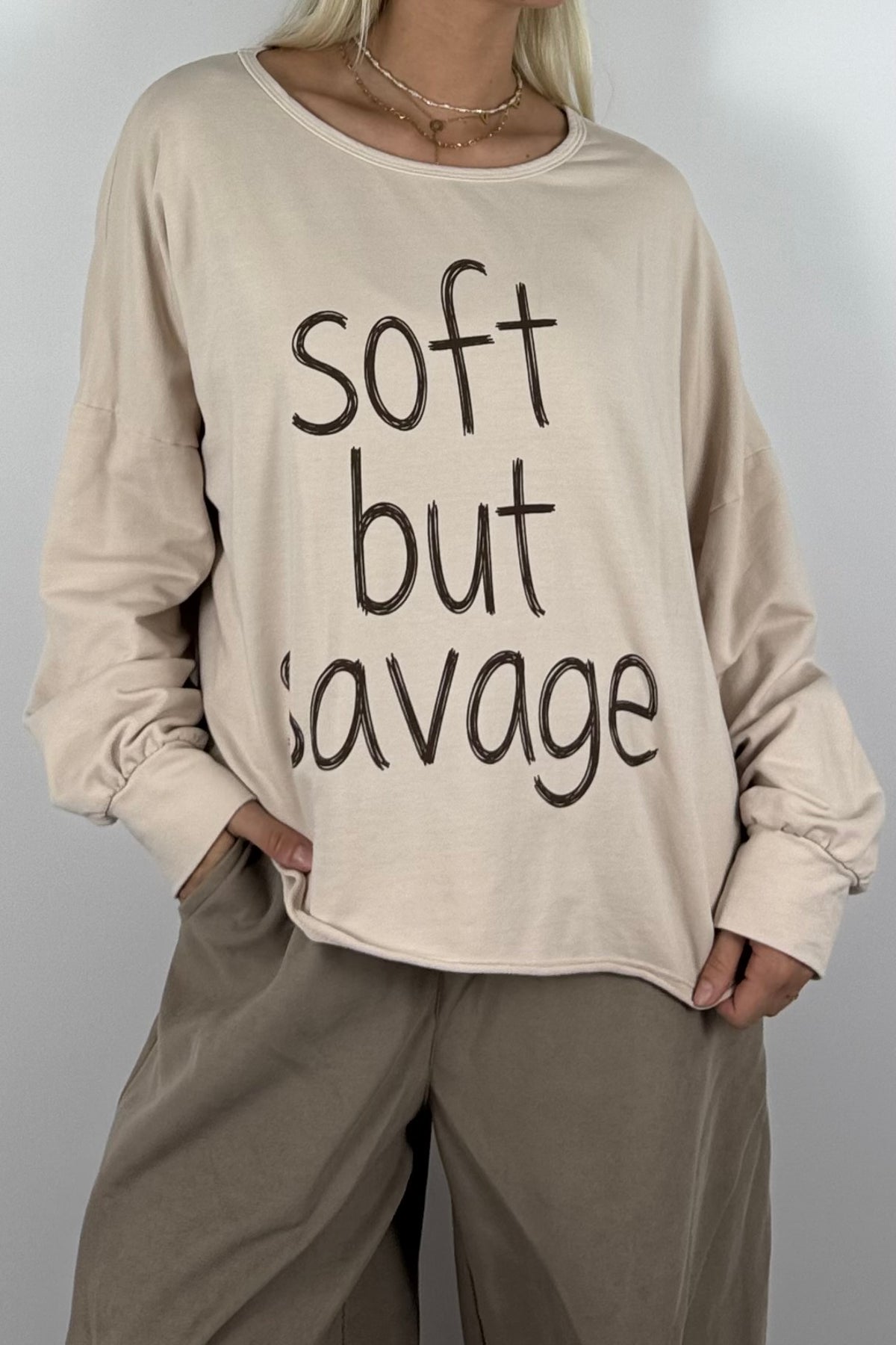 Oversize Shirt „Soft but Savage“ –Beige