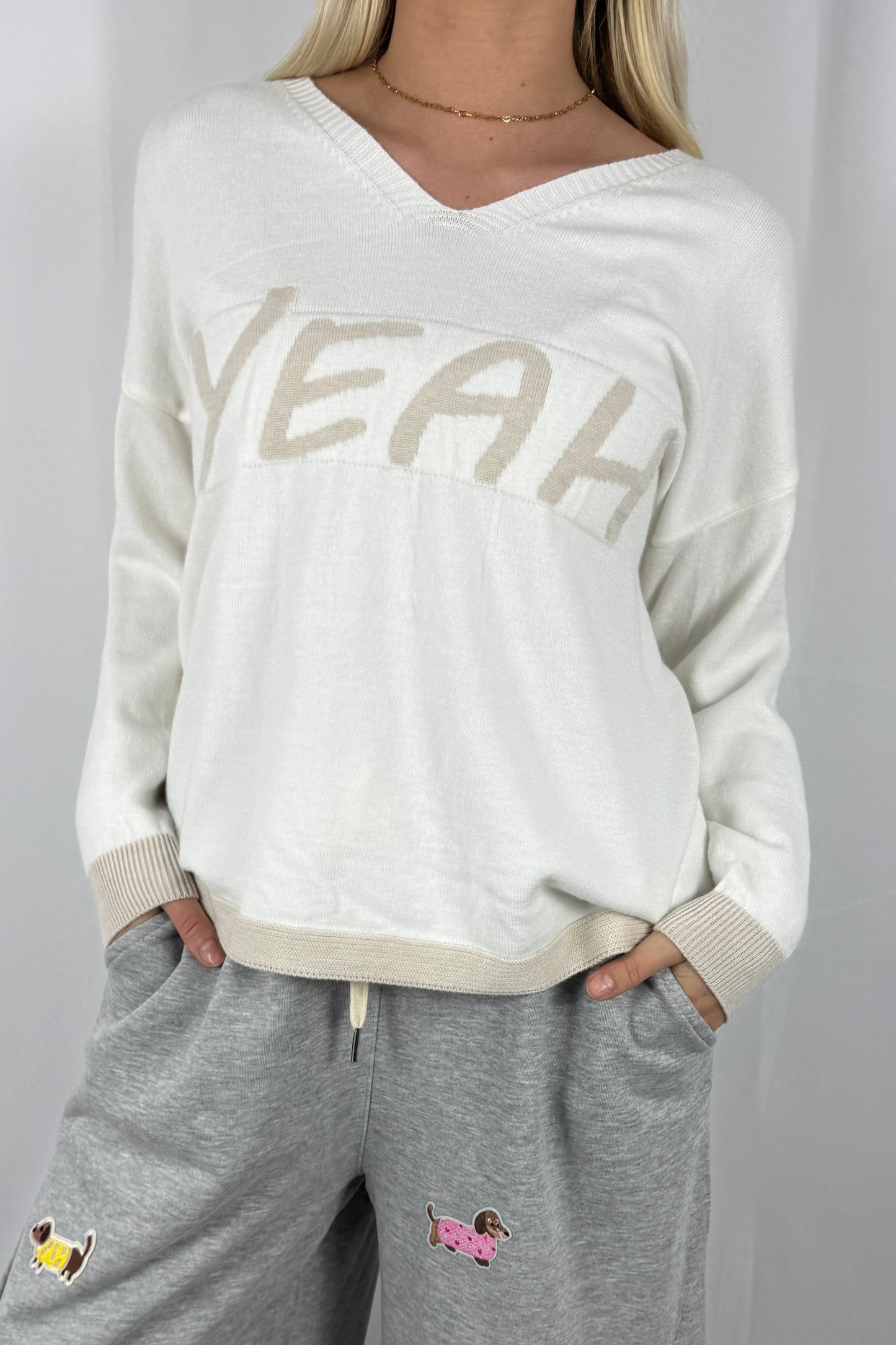 Damen Strickshirt „YEAH“-Beige