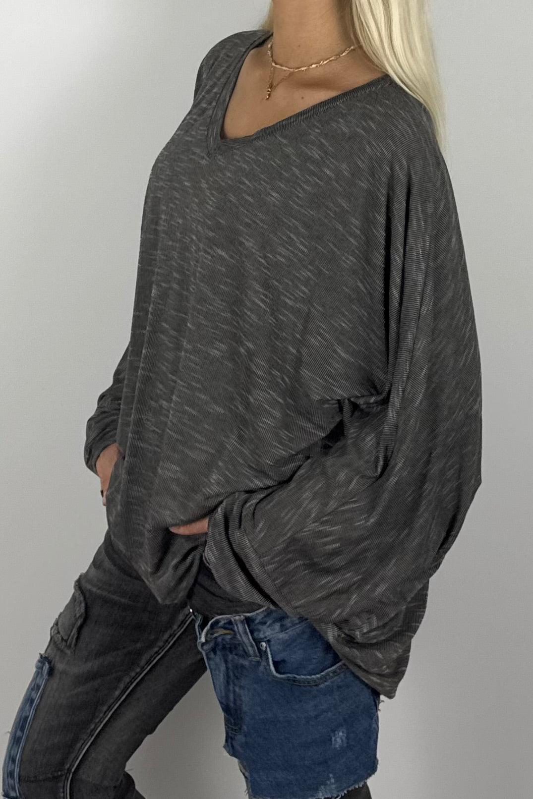 Damen Oversize Shirt mit V-Ausschnitt – Schoko