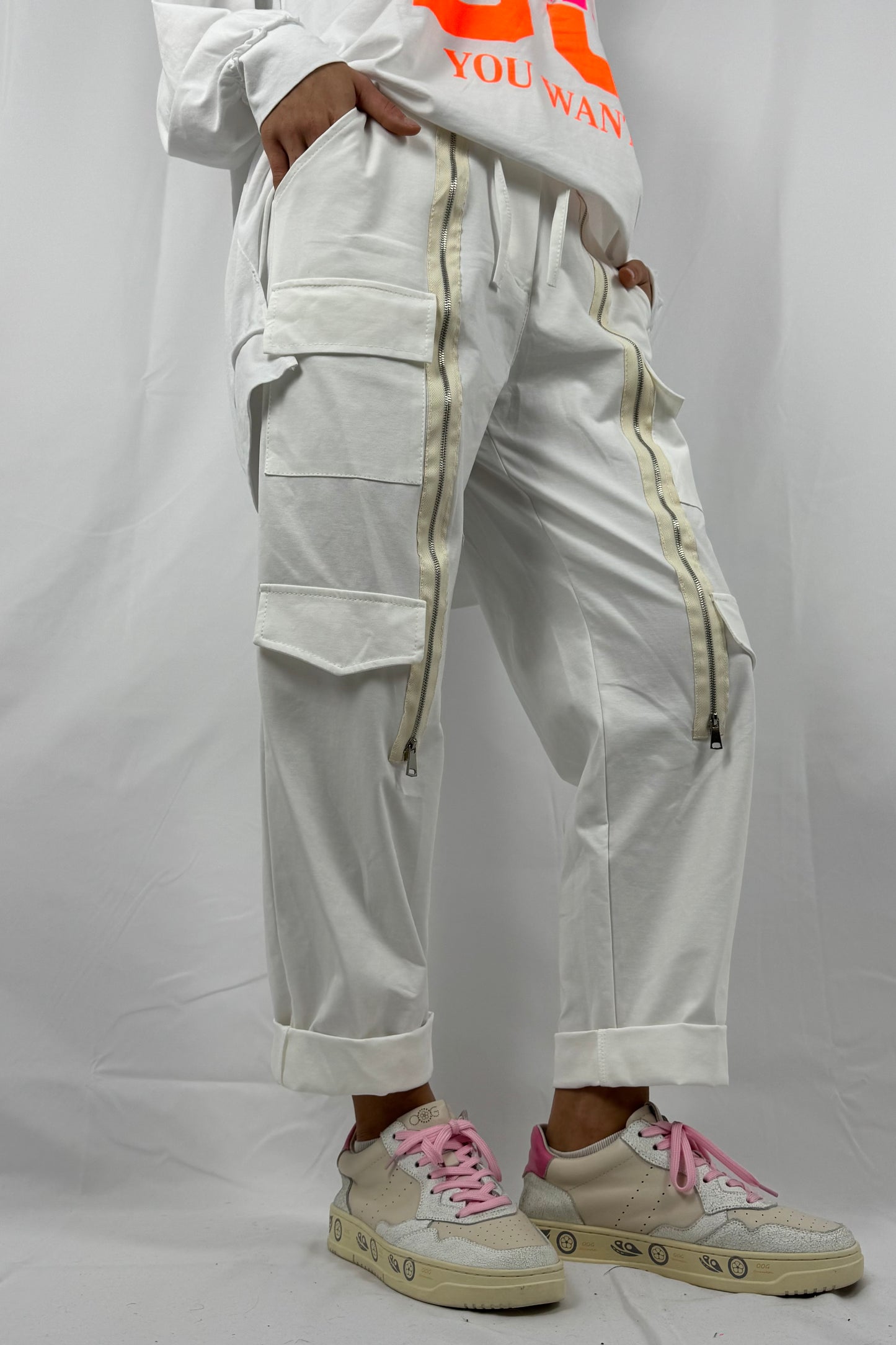 Hose mit Elastikbund, Zipper-Details & Taschen-Weiß