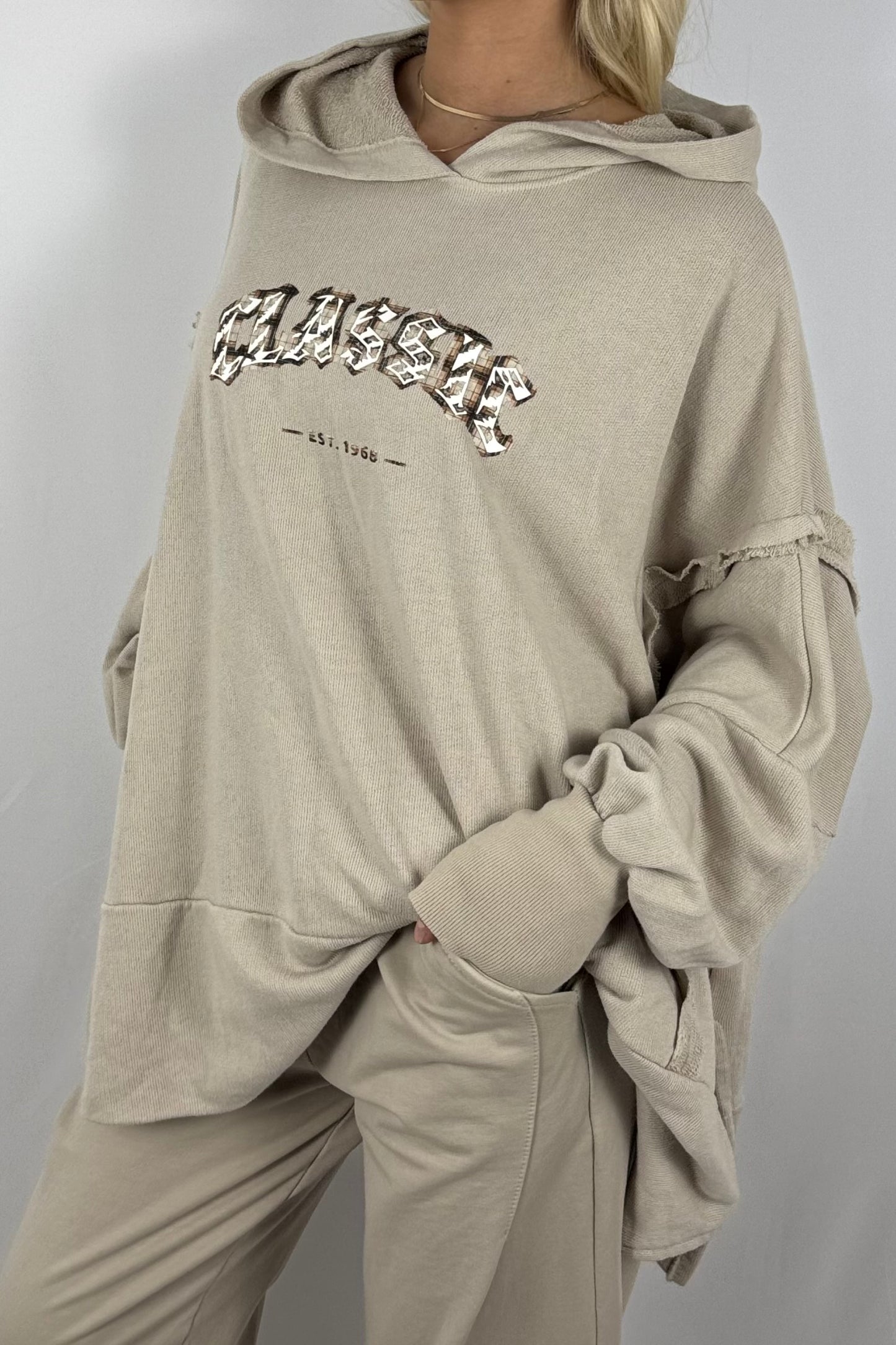 Damen Oversize Hoodie – Classic Print-Beige