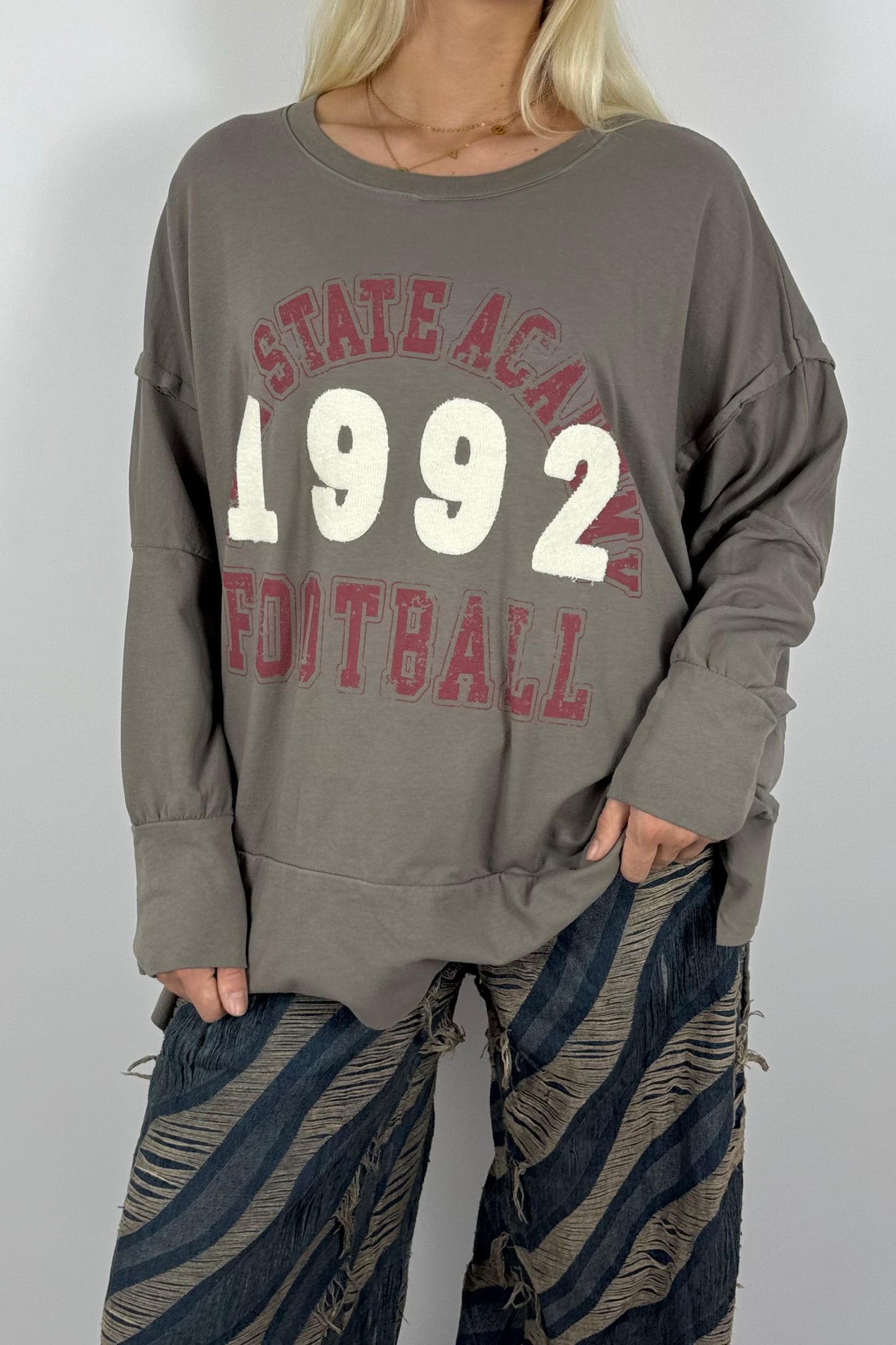 Damen Oversize Sweatshirt „1992 Football“ – College Style-Mud