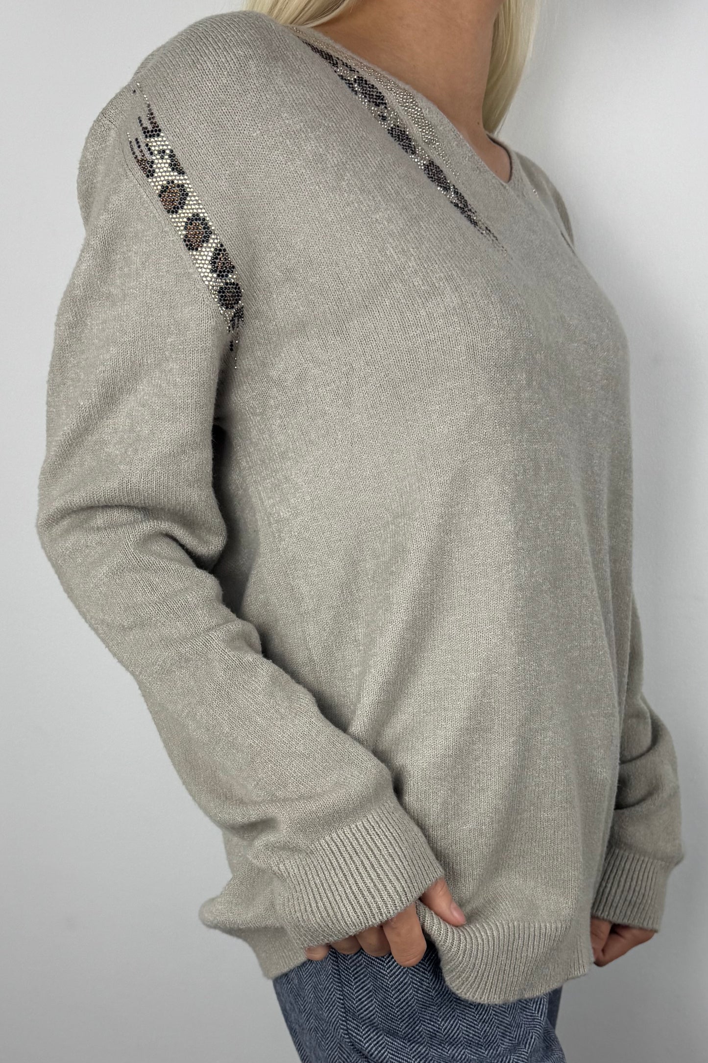Feinstrick Pullover mit Glitzer-Details und V-Ausschnitt-Beige