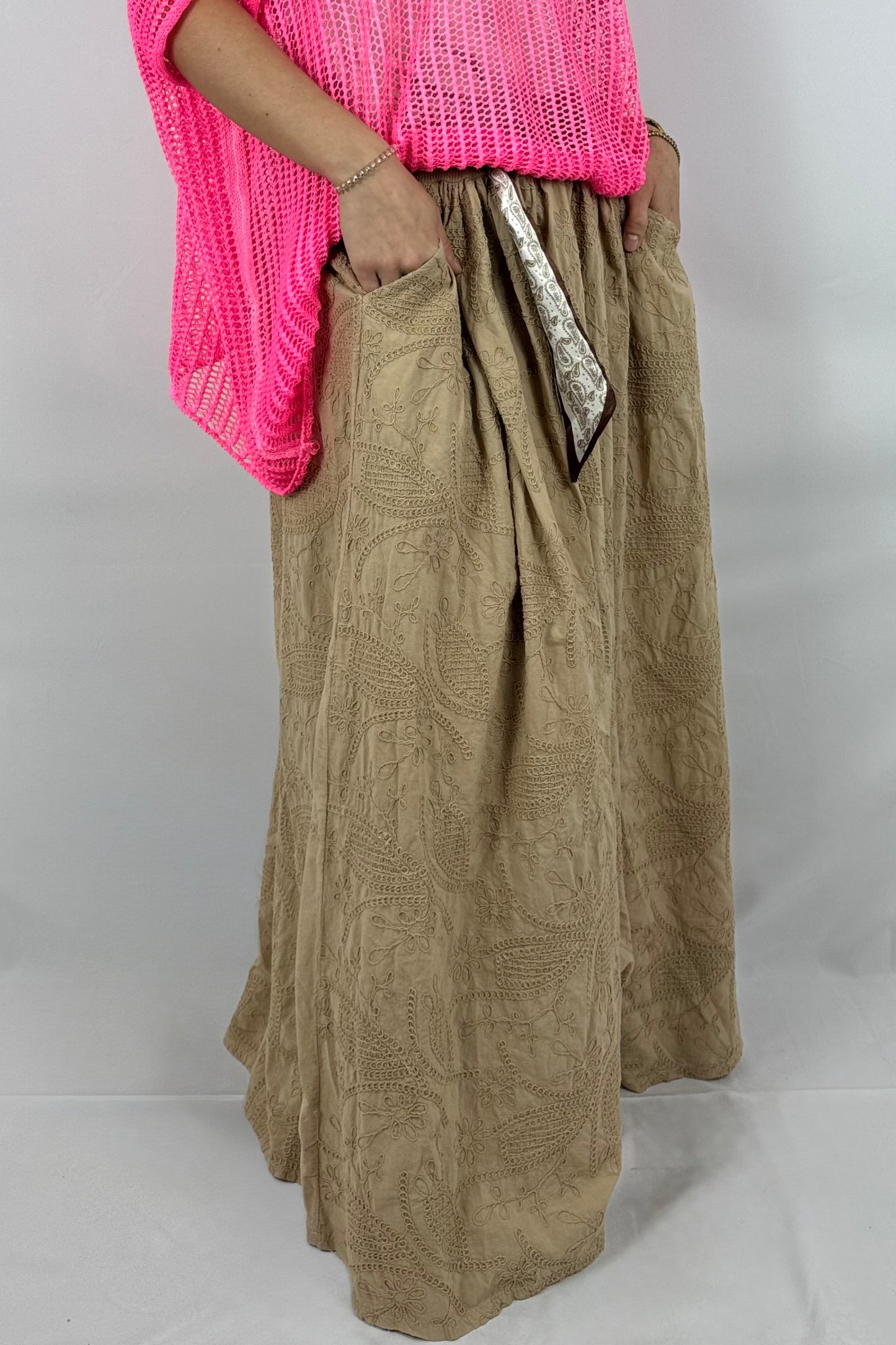 Boho Midi Rock mit Stickerei & Gürtel – Baumwolle -cammel