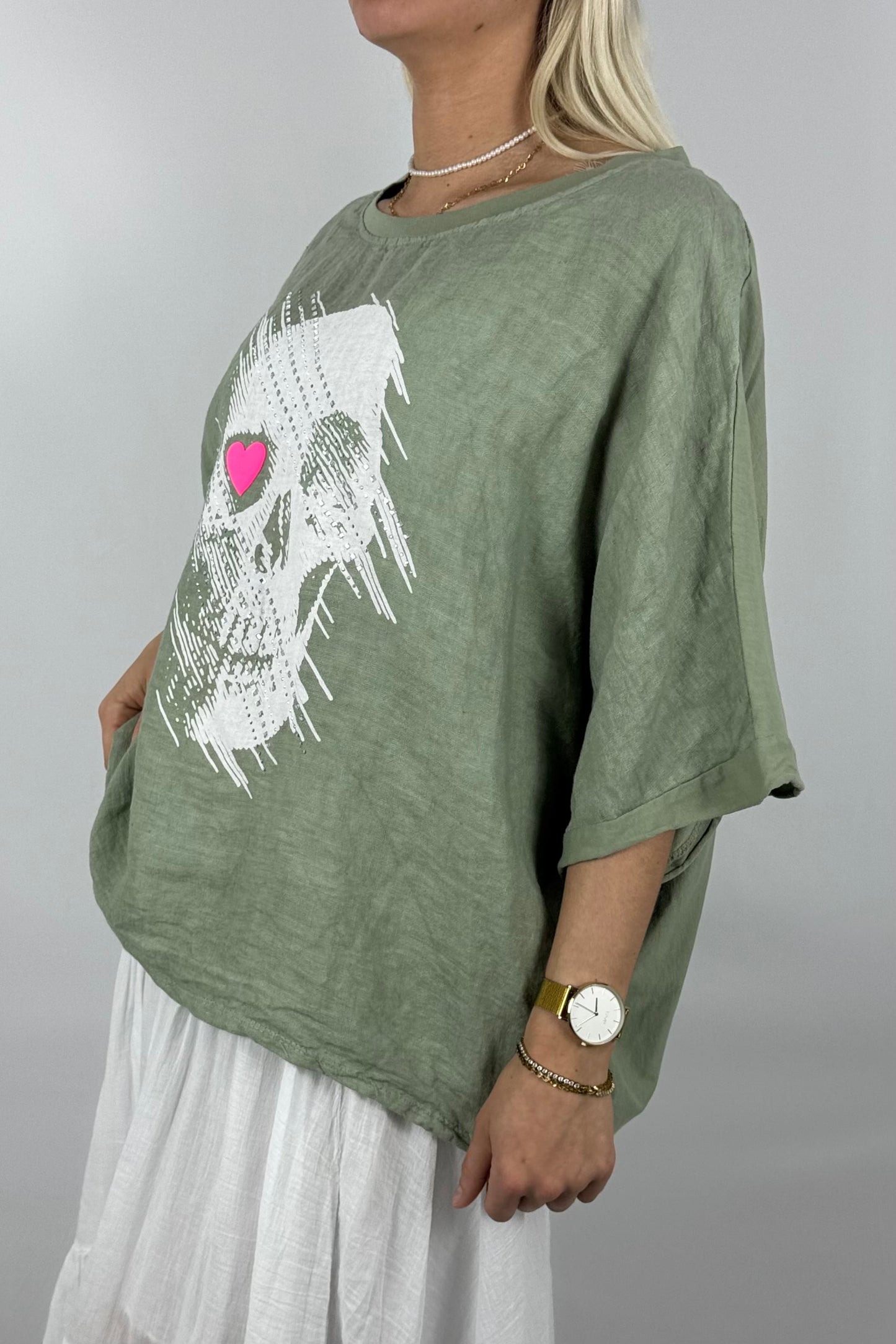 Oversize Shirt mit Skull & Herz Print – Leinenmix-Khaki