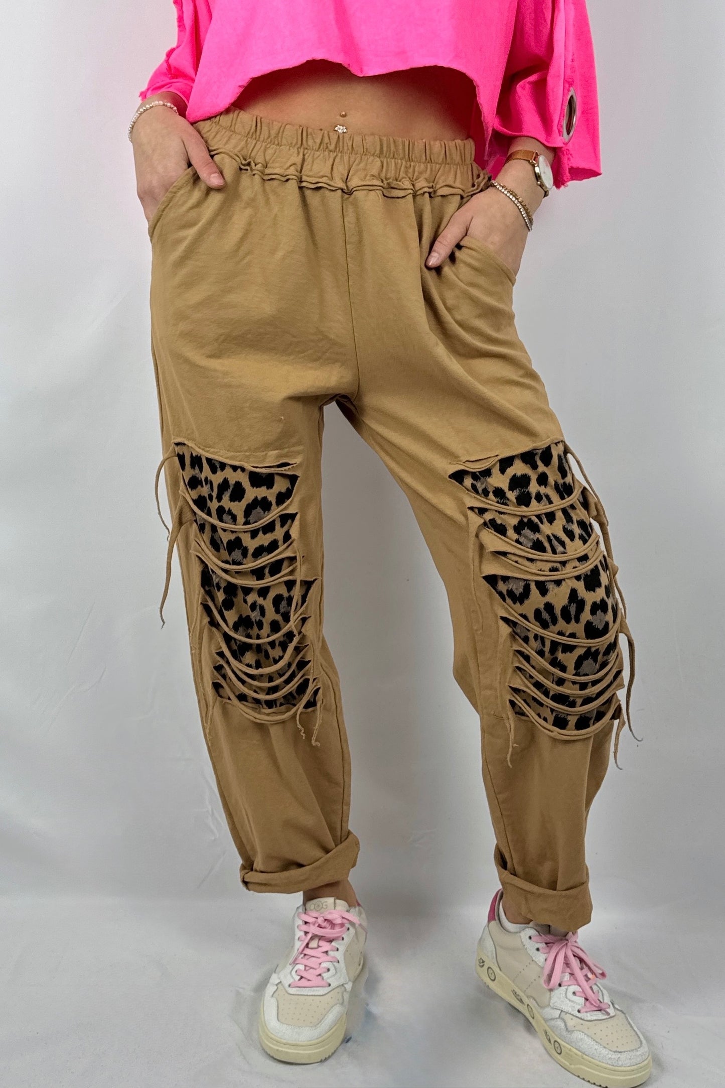 Lässige Hose mit Cut-Out Design – Moderner Streetstyle-Kamel