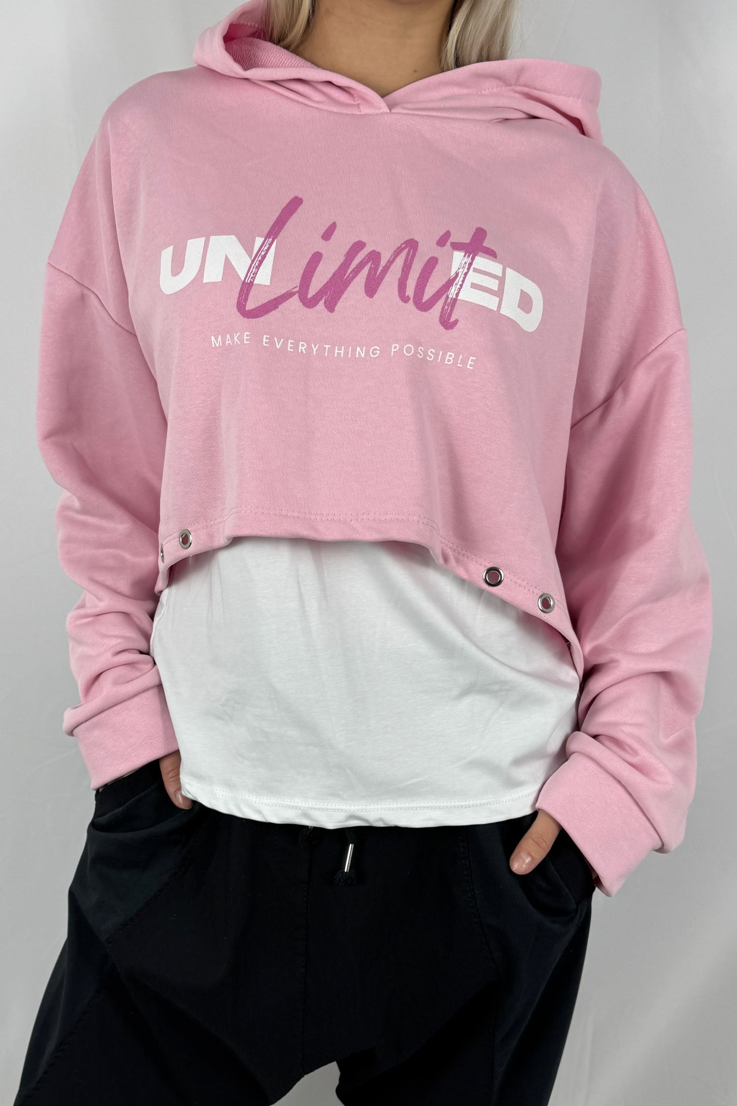 Cropped Hoodie „Unlimited – Make Everything Possible“-Rosa