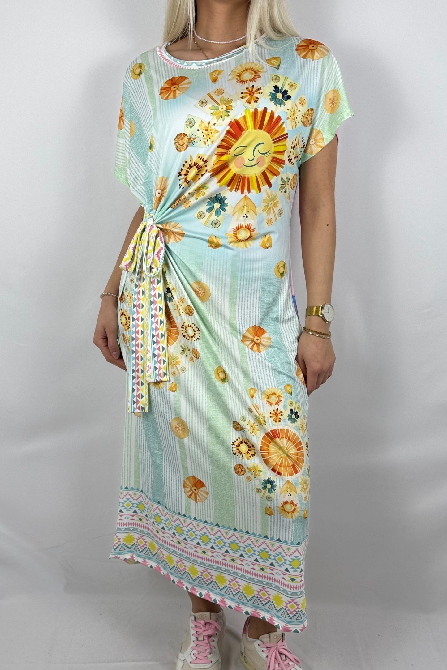 Kleid mit Print Mix – Lockerer Sommer Style