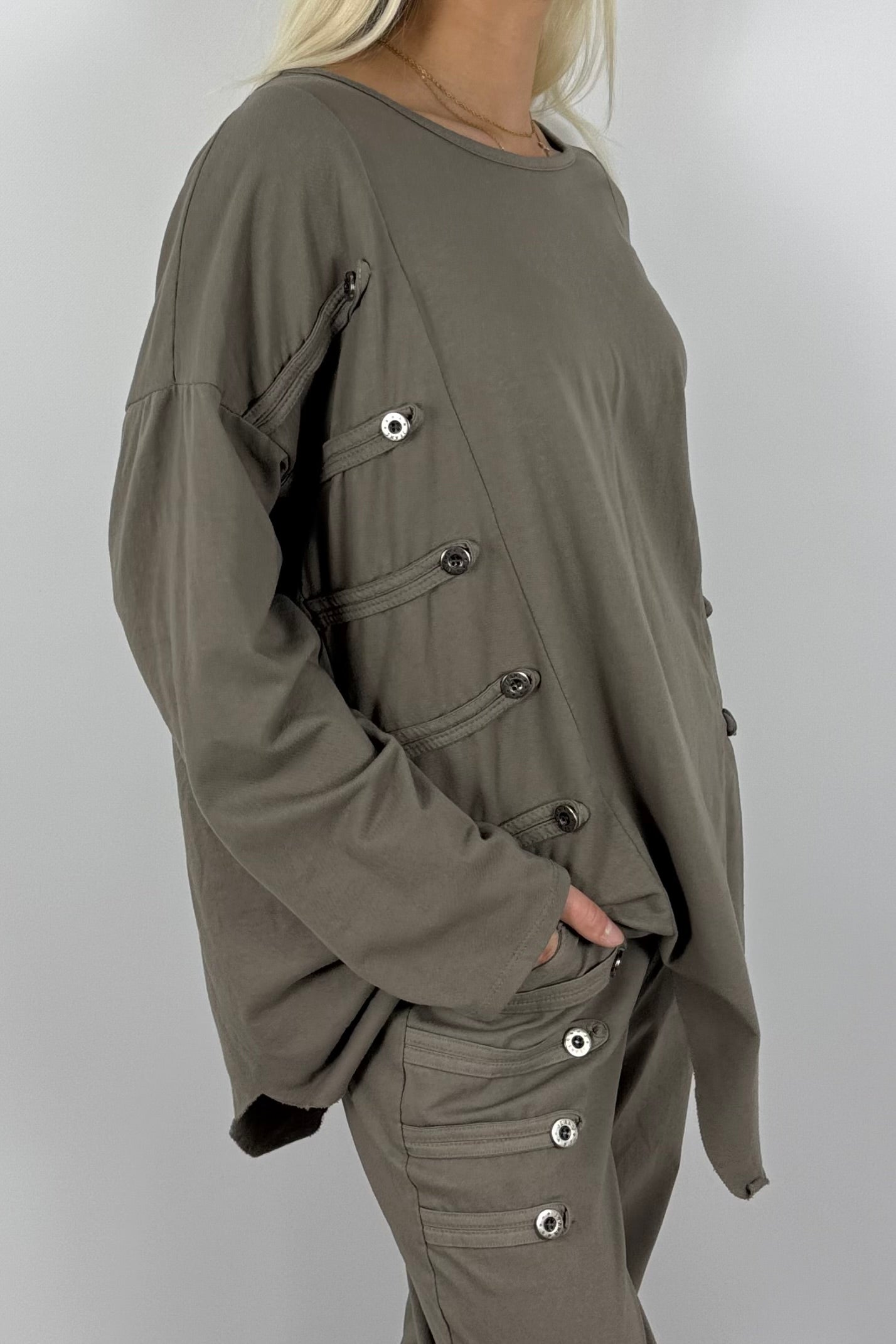 Damen Oversize Shirt mit Knopfdetails – Mud