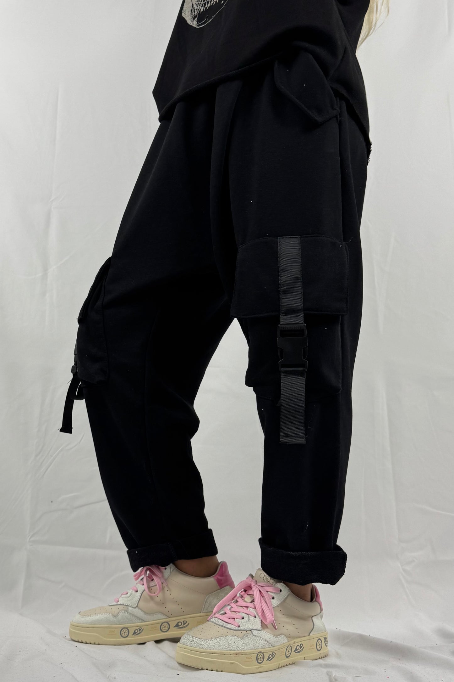 Cargo Jogpants mit Kette & Taschen –Schwarz