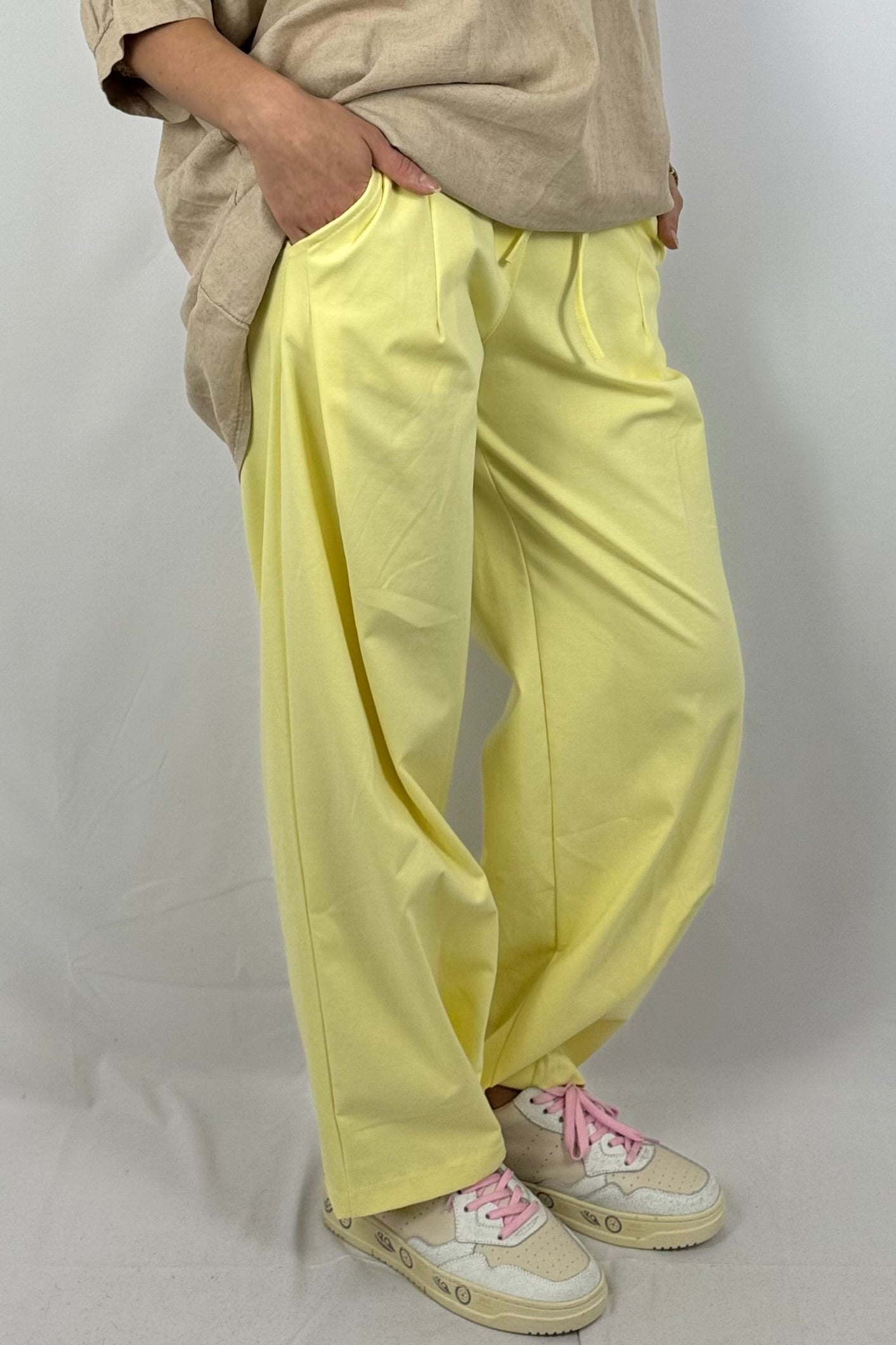 Paperbag-Hose in Rosa – Komfort trifft Eleganz-gelb
