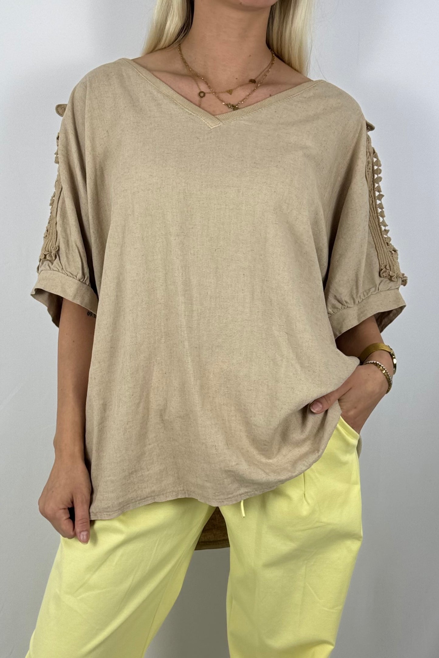 Leinen-Viscose Shirt mit Häkelspitze – luftig & feminin-Safari