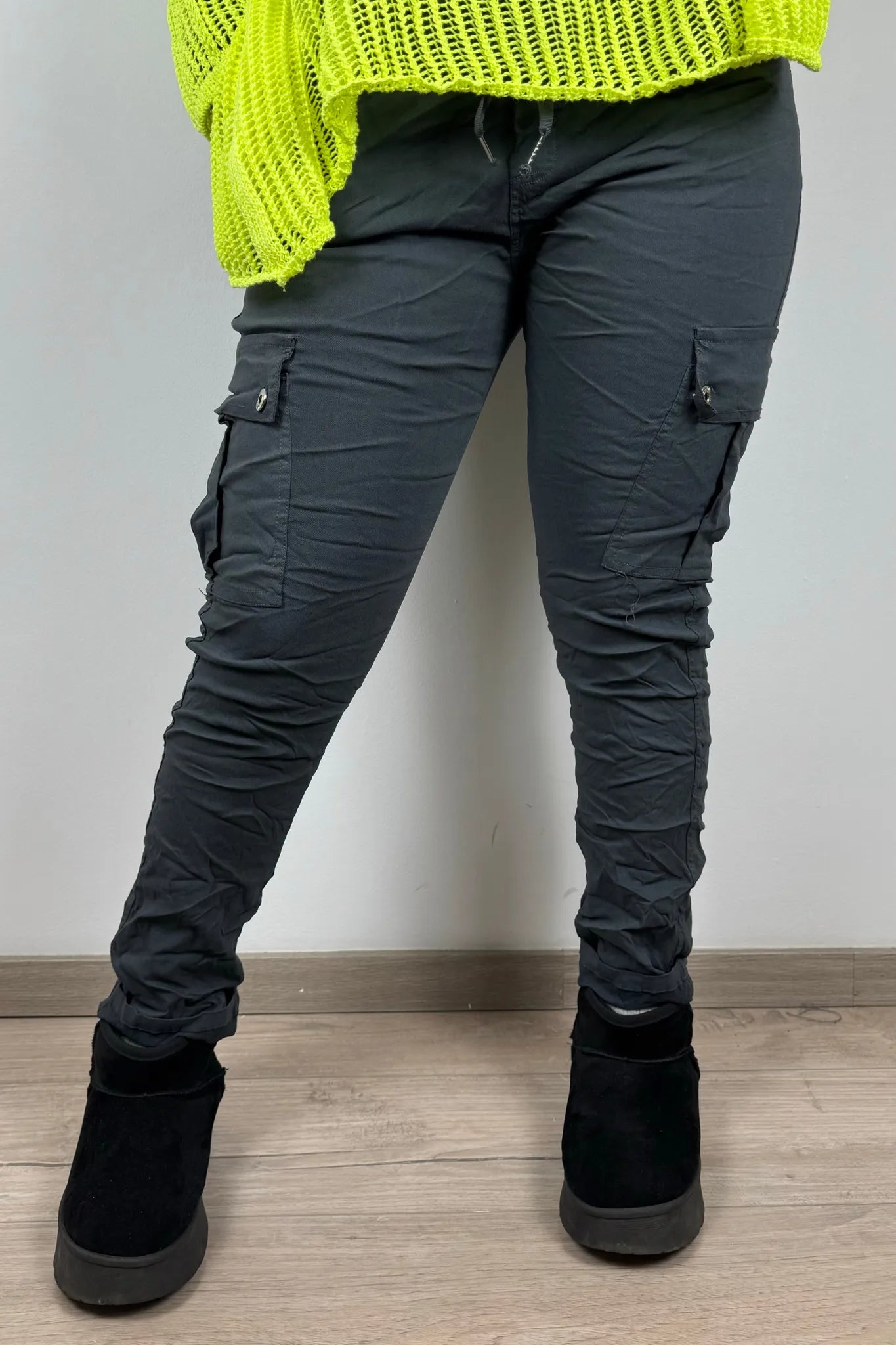 Slim Fit Damen-Cargohose – figurbetonter Schnitt