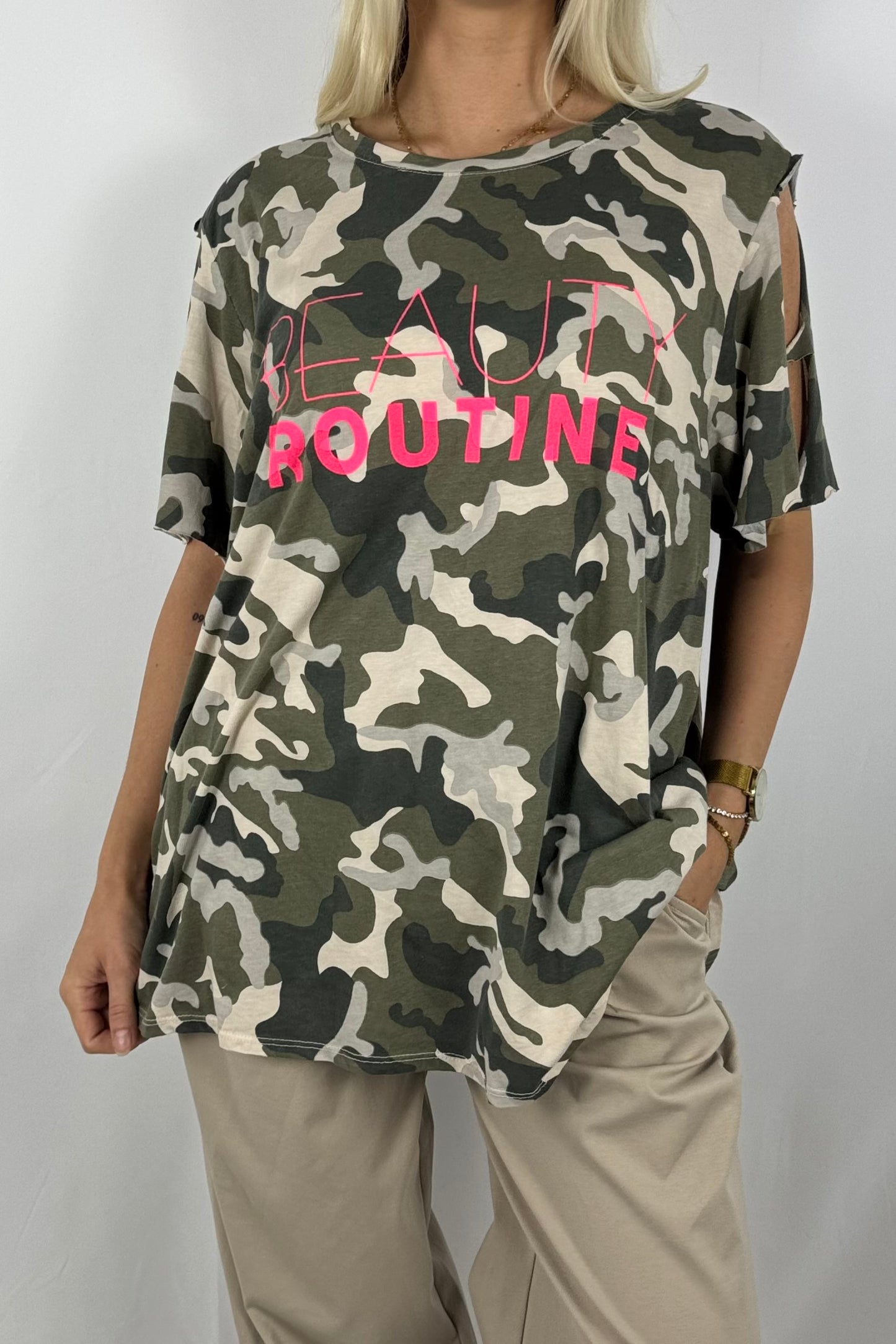 Beauty Routine Shirt – Camouflage -Beige