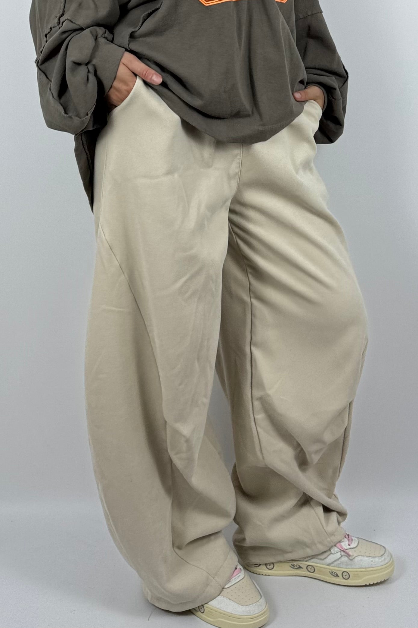 Lässige Baggy-Hose mit Leo-Bindeband – Beige