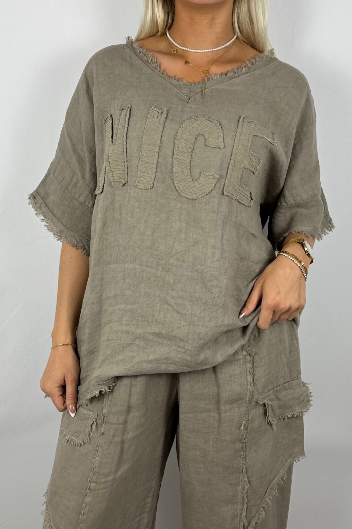 Leinen-Shirt mit „NICE“-Applikation-Mud