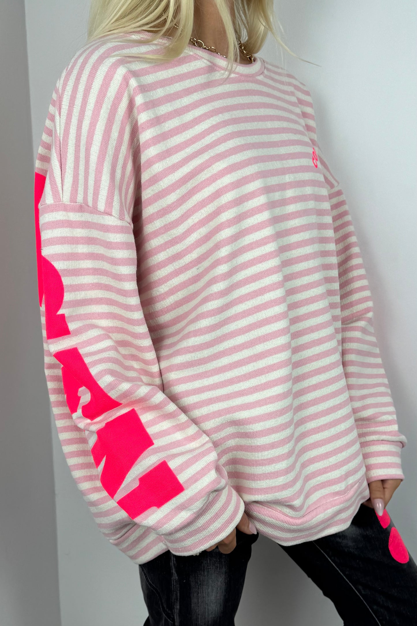 Gestreiftes Oversize-Shirt mit Print-Rosa