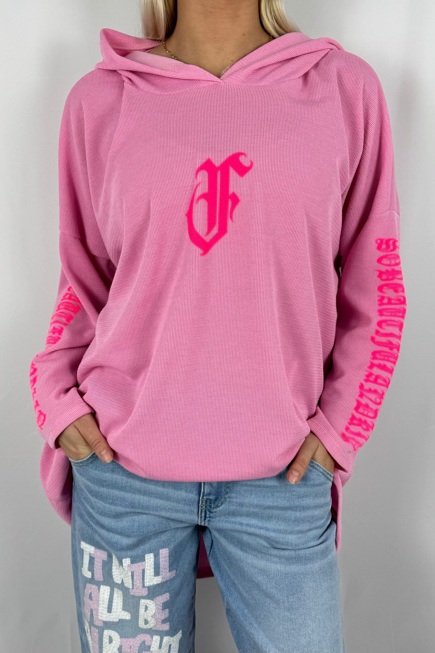 Damen Hoodie mit Frontprint und Schriftzug an den Ärmeln-Pink