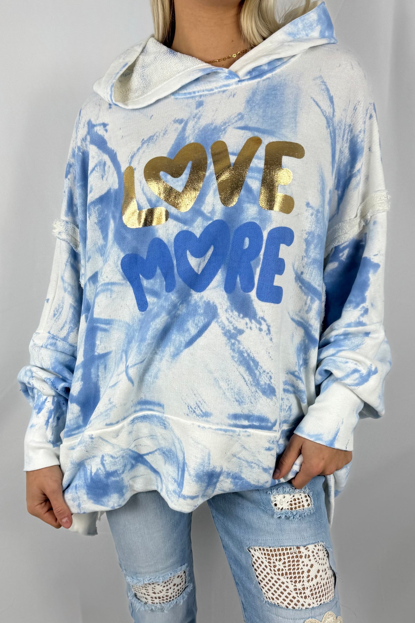 Oversize Pullover „Love More“-Blau