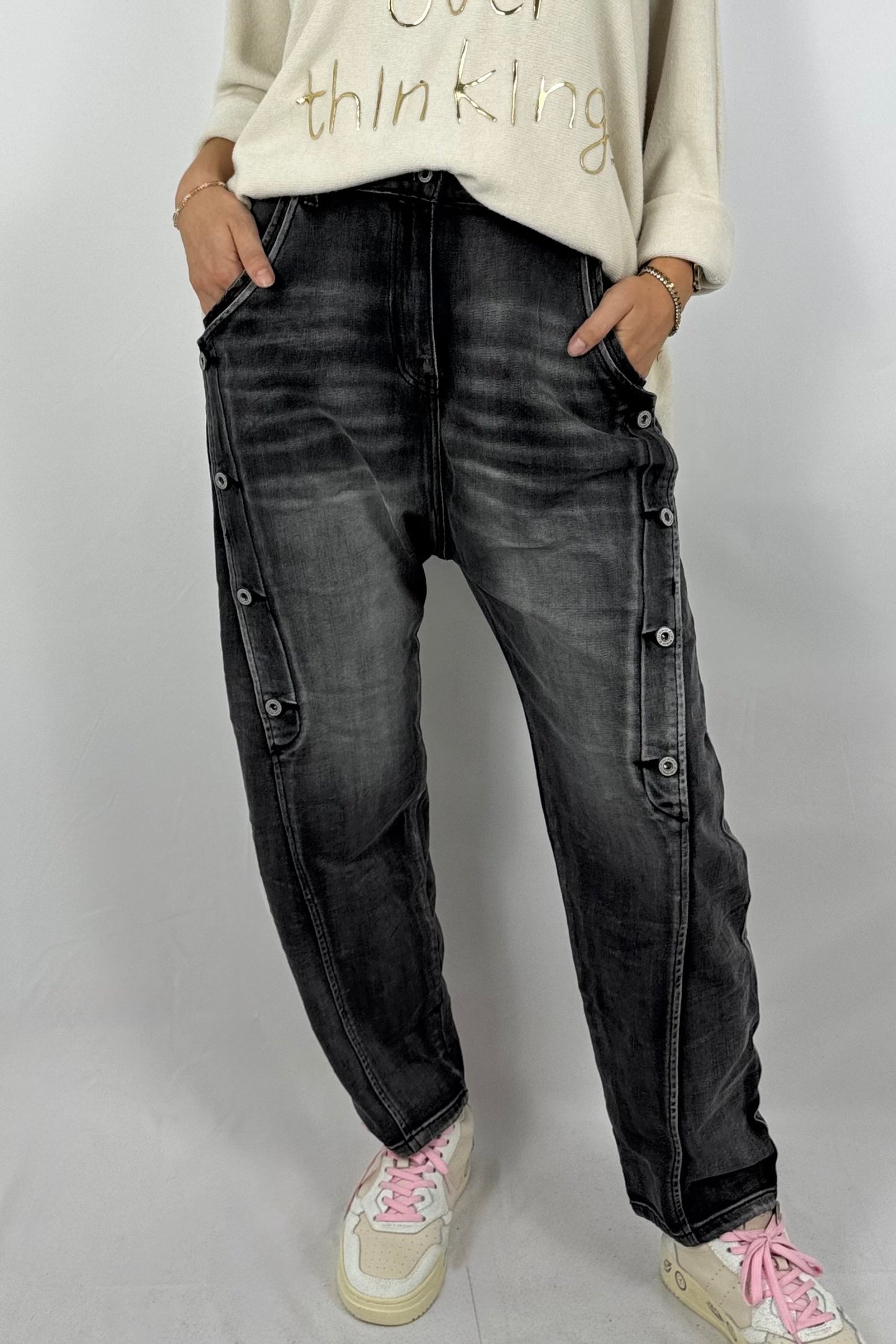 Damen Jeans mit Zierknöpfen