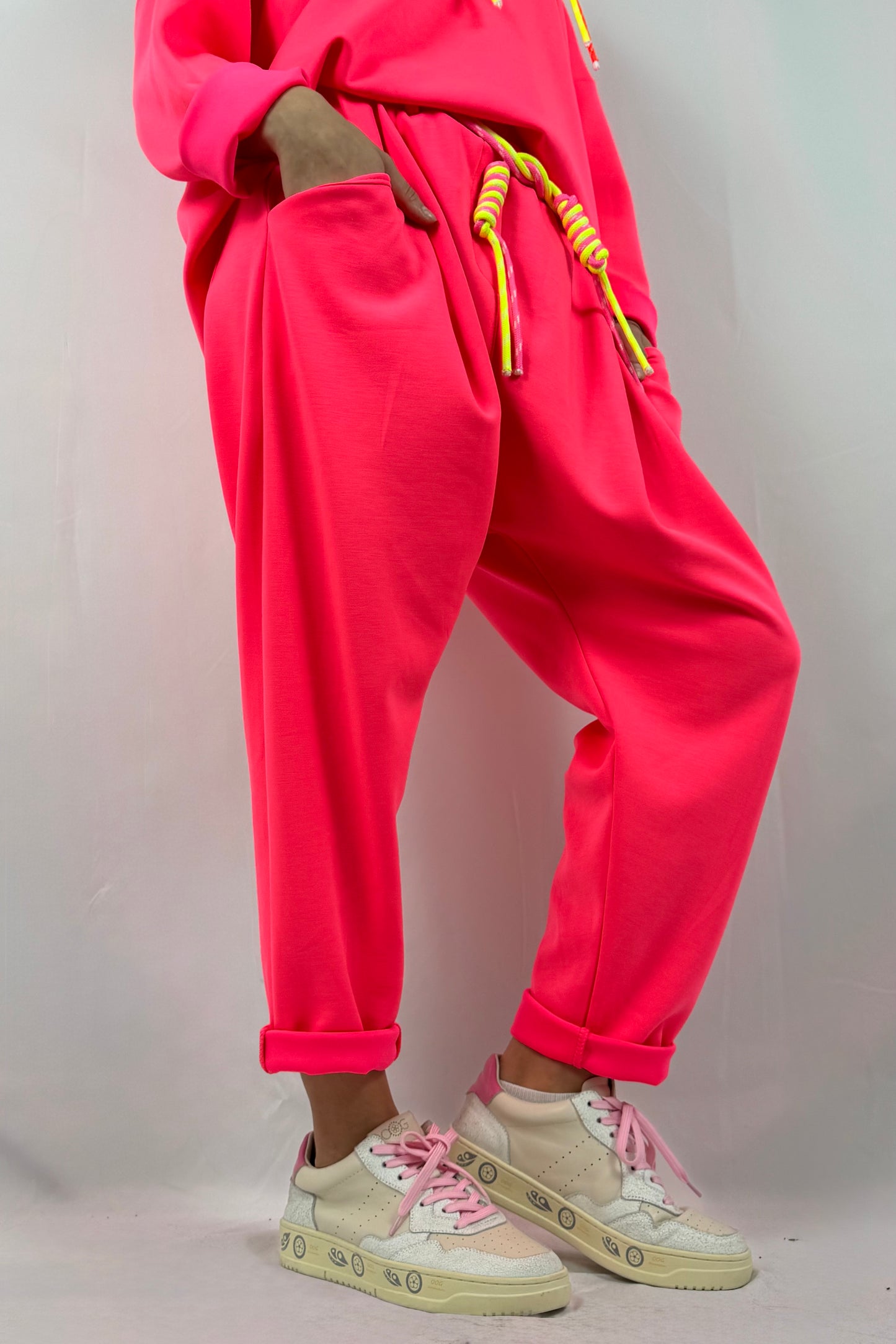 Lässige Jogpants mit Kordel-Detail –Neon PInk