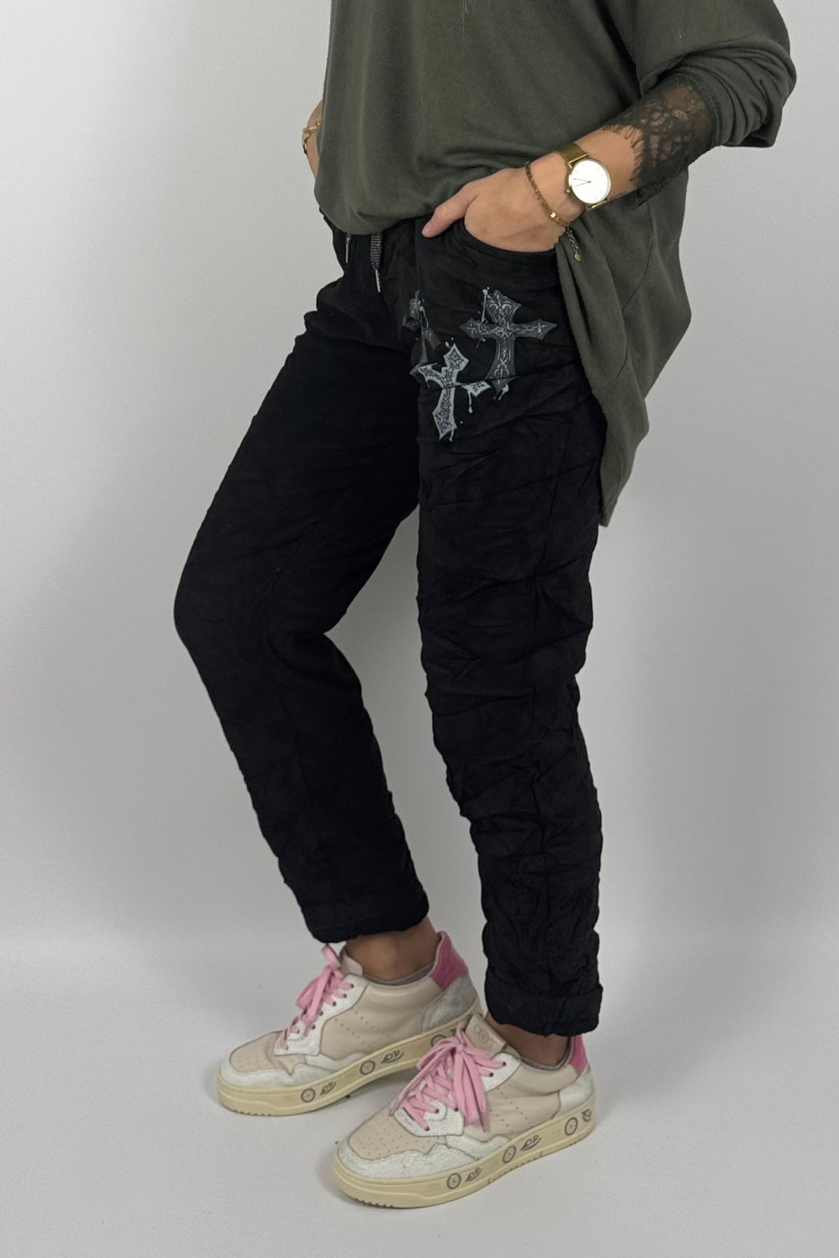 Damen Hose mit Kreuz-Details –Schwarz