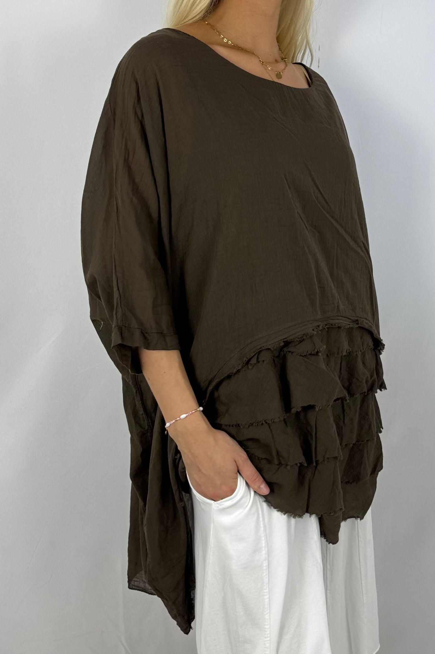 Oversize Baumwollshirt mit Volant-Rückseite-Schoko