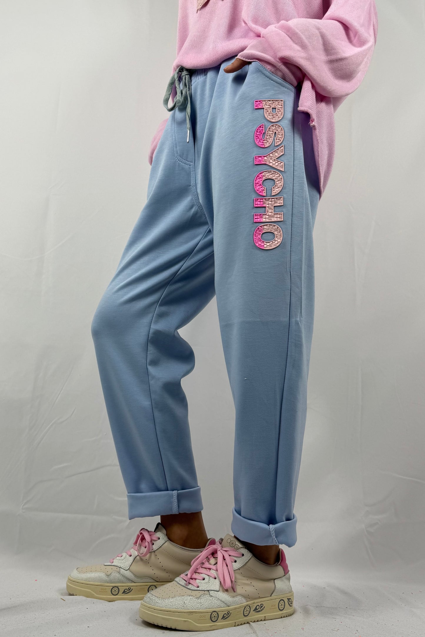 Hose mit elastischem Bund & Schriftzug „PSYCHO“-Hellblau