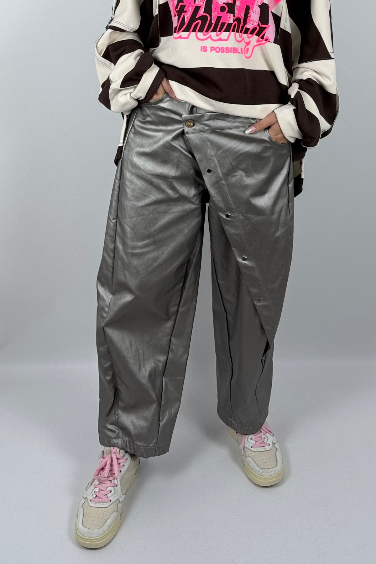 Damen Lederlook-Hose mit asymmetrischem Detail – Silber