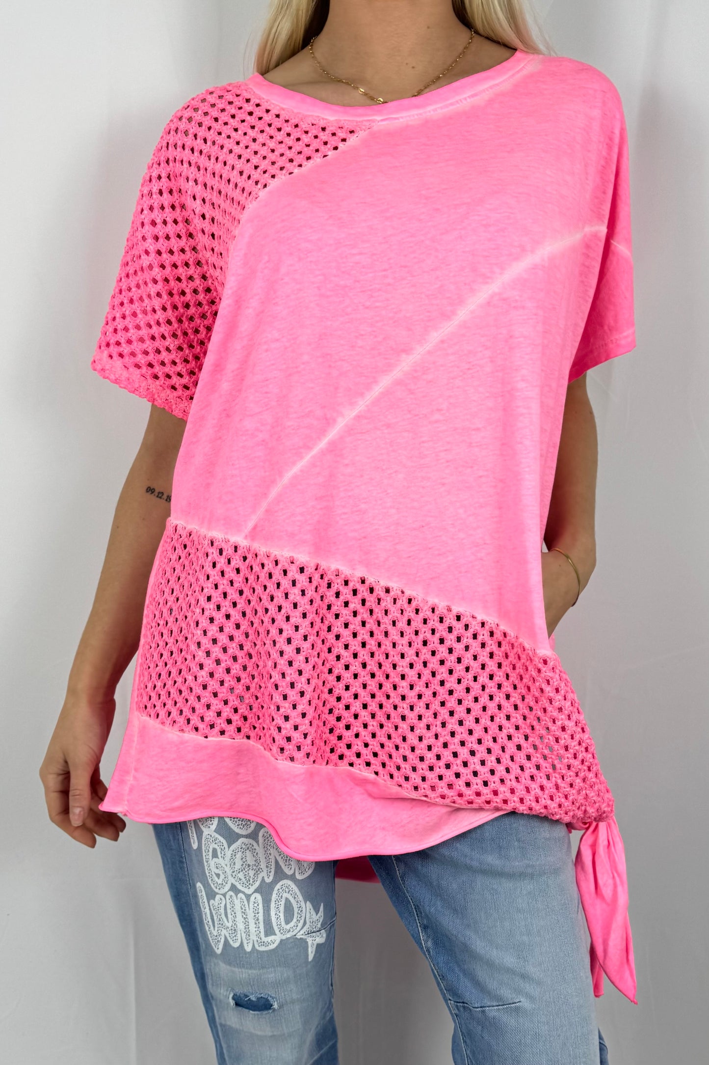Damen Oversize Shirt mit Netz Einsatz und Bindeband-Neon Pink