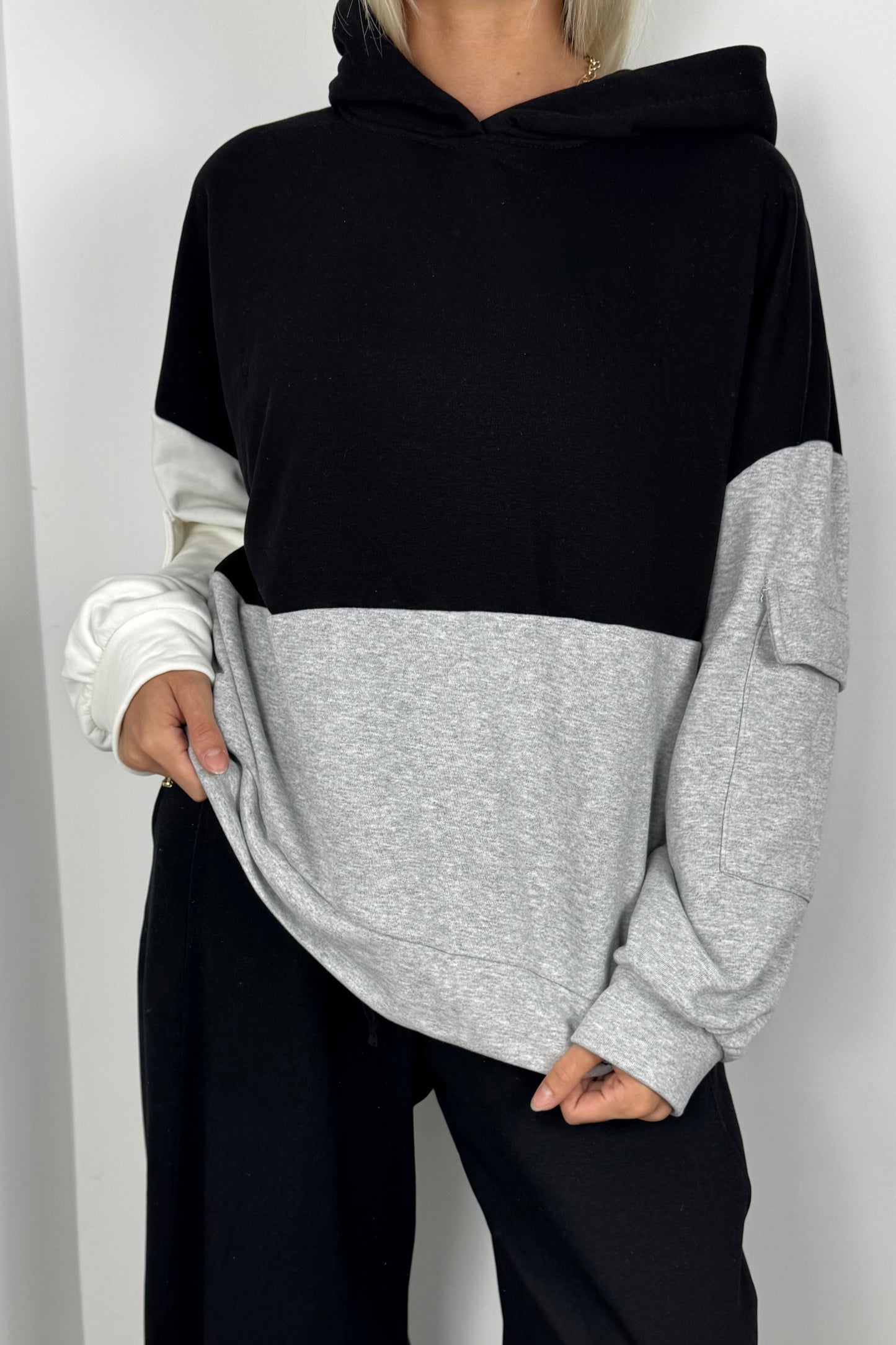 Oversize Damen Hoodie mit Farb-Block Design-Schwarz