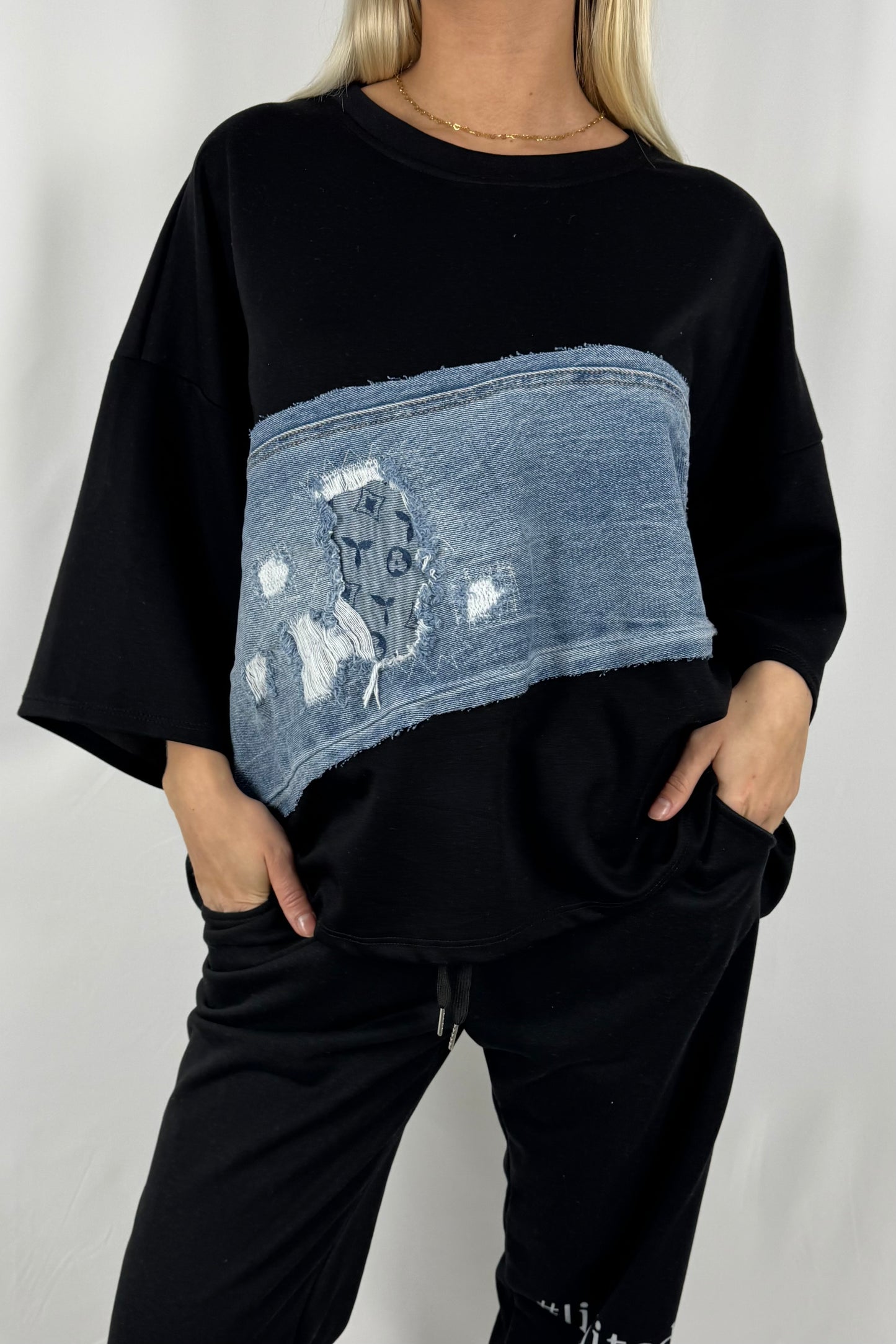 Oversize Damen Shirt mit Denim Patch und Used Look Detail-Schwarz