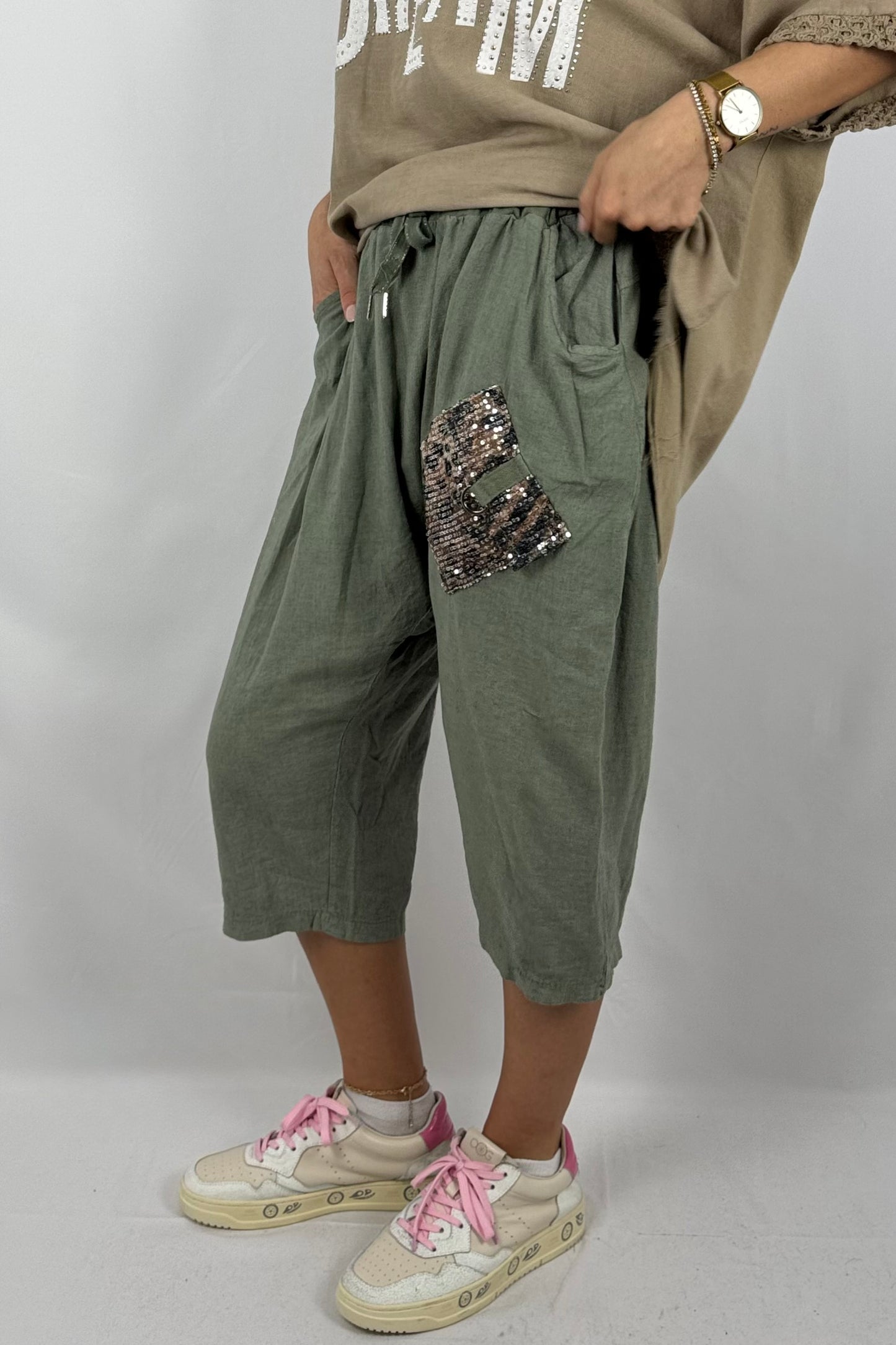 Leinen-Shorts mit Pailletten-Applikation-Khaki