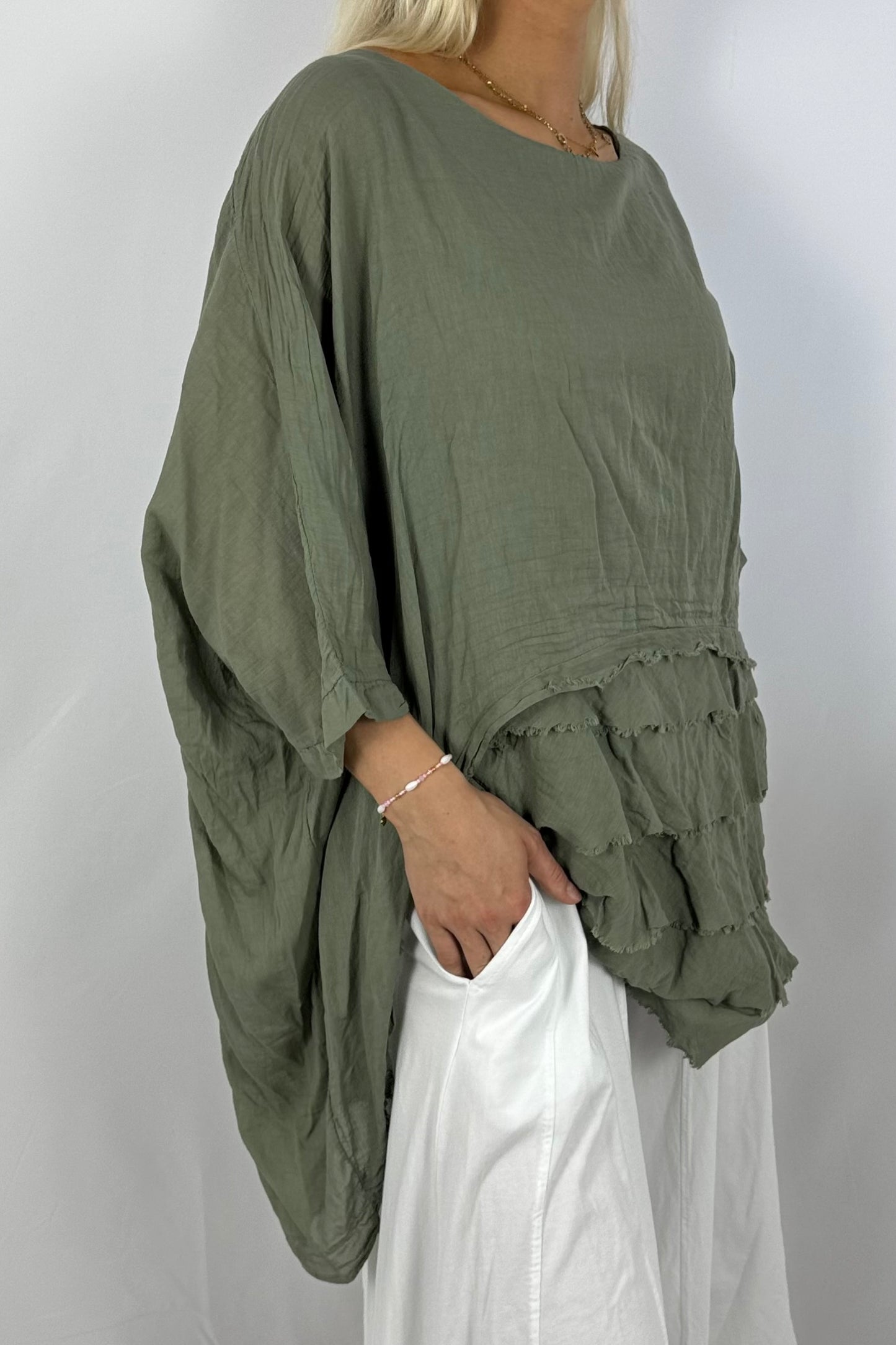 Oversize Baumwollshirt mit Volant-Rückseite-Khaki