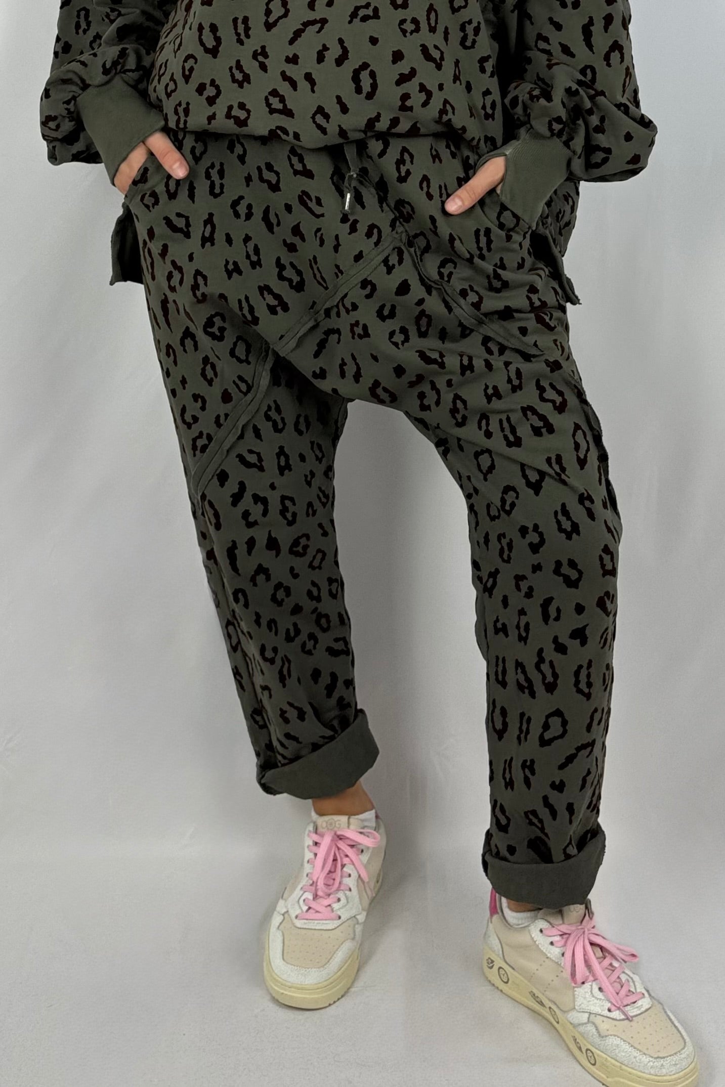 Damen Leo Jogpants – Oversize-Khaki