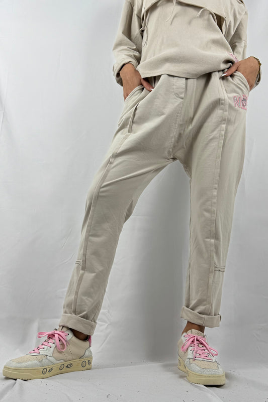 Lässige Jogpants mit Print – Beige