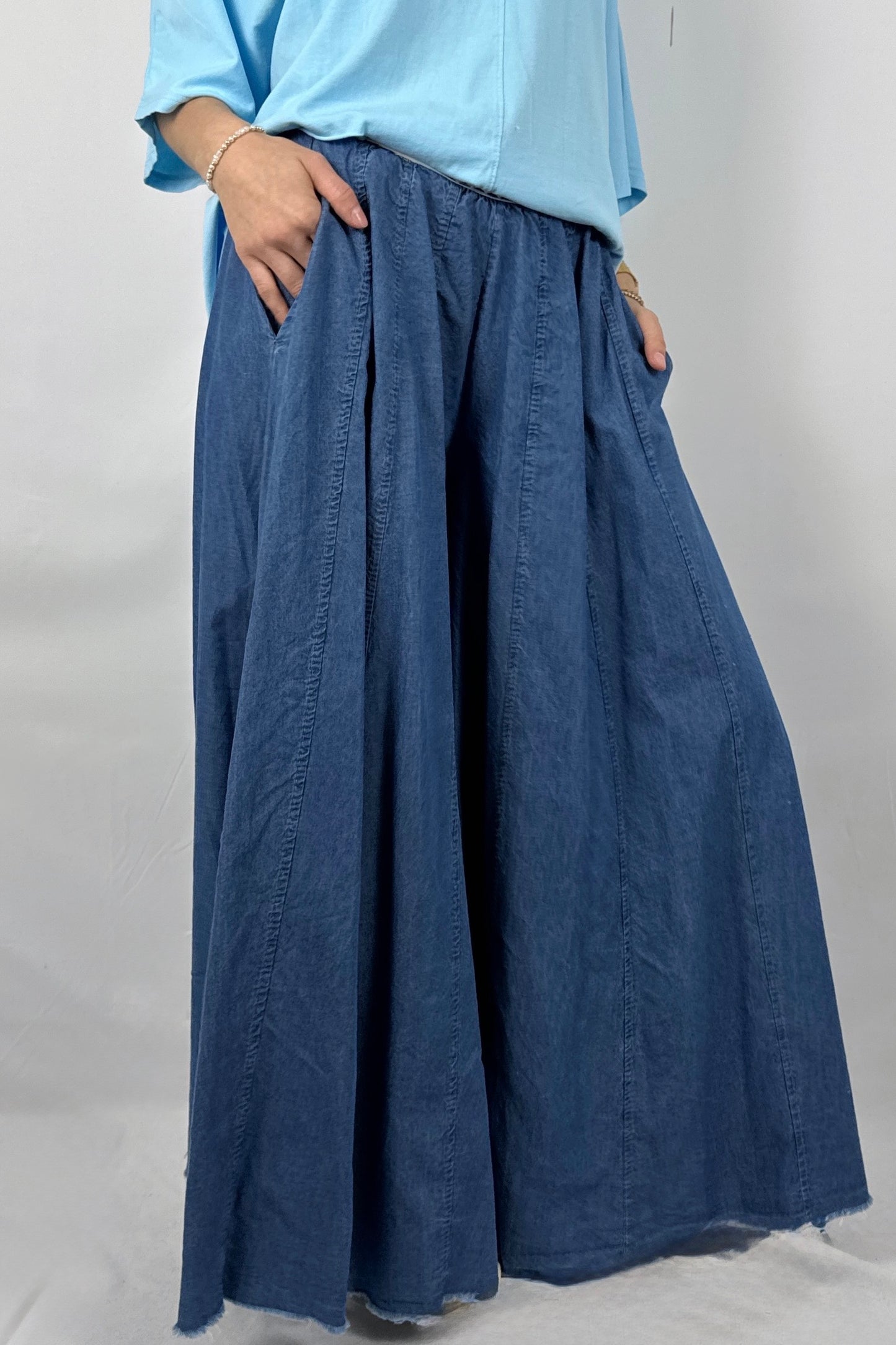 Jeans Hose mit buntem Bund – Sommerlicher Hingucker-Blau