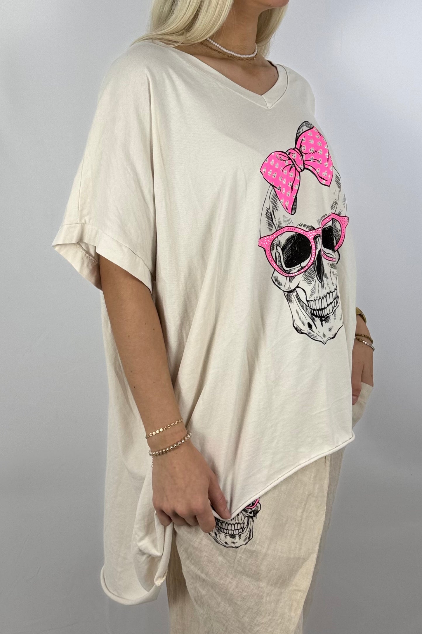 Oversize-Shirt mit Skull-Print & Neon-Details-Beige