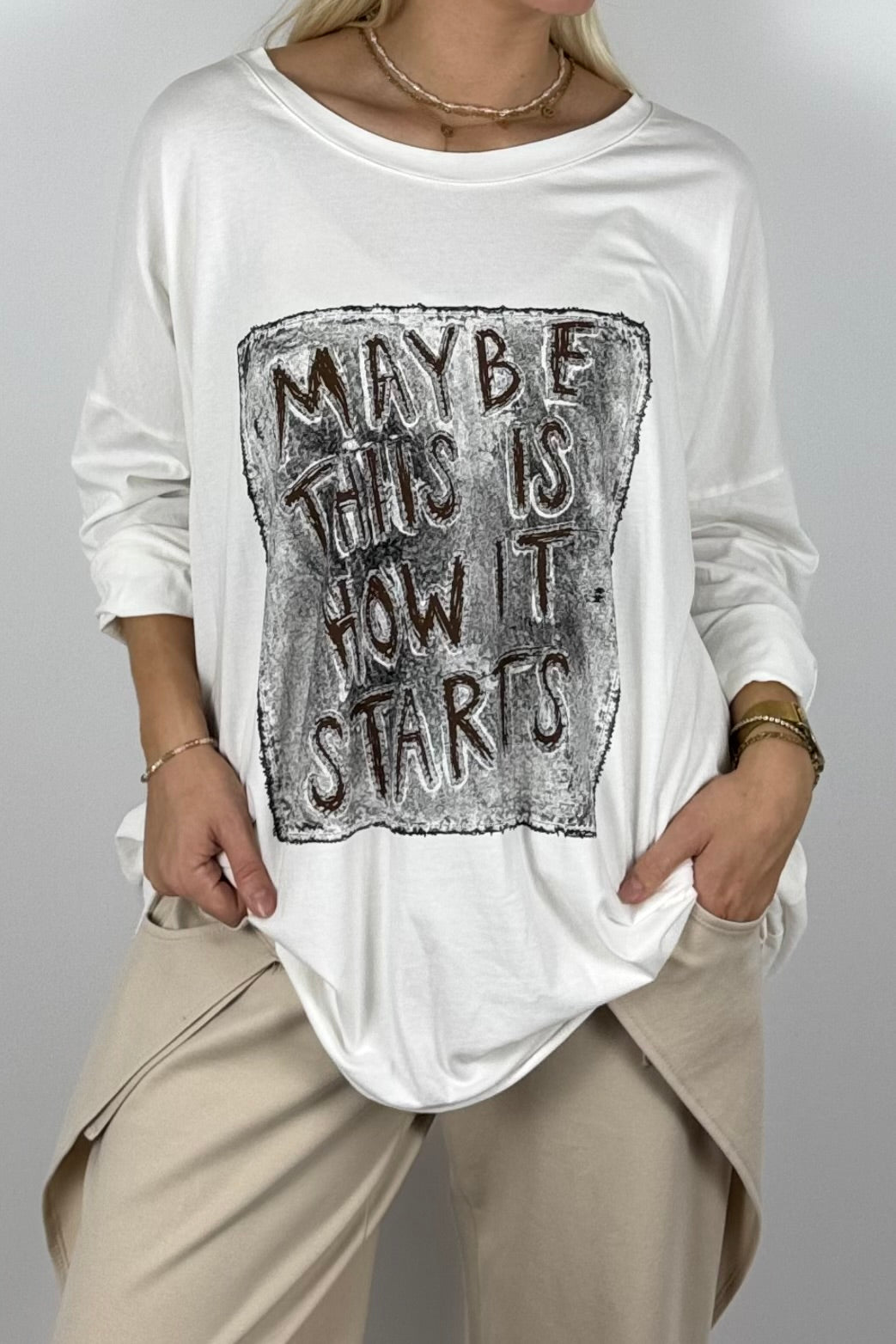 Damen Oversize Shirt „Maybe This Is How It Starts“ – Weiß