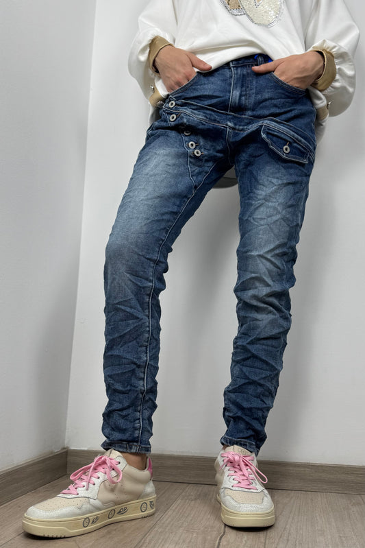 Jeans mit Knopf-Detail