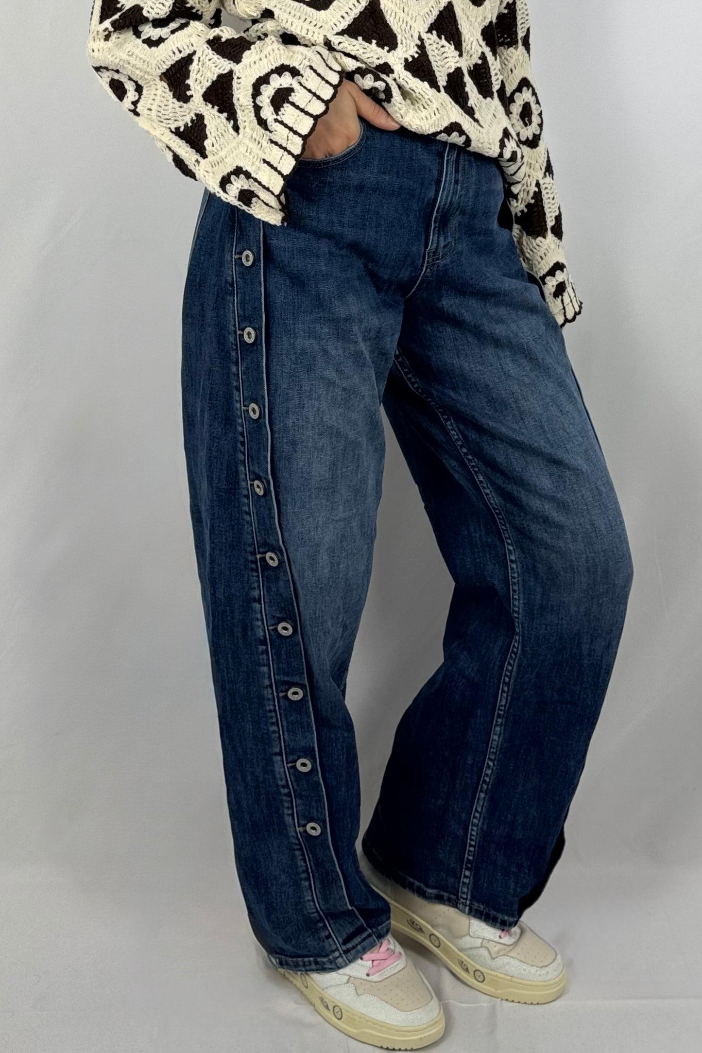 Damen Stretch-Jeans mit dekorativer Knopfleiste – Blue Denim