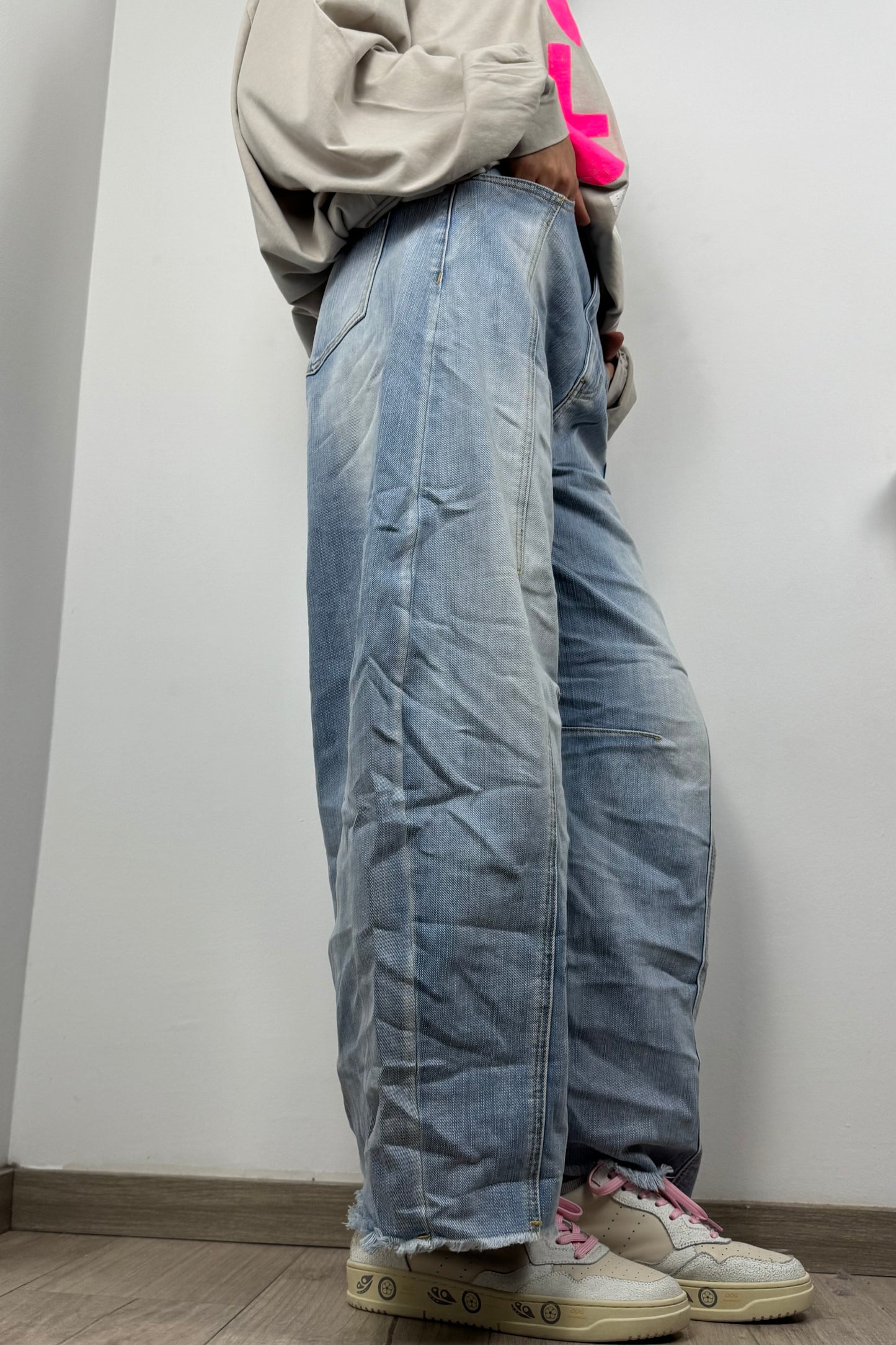 Weit geschnittene Denim Jeans – ausgewaschtes Design