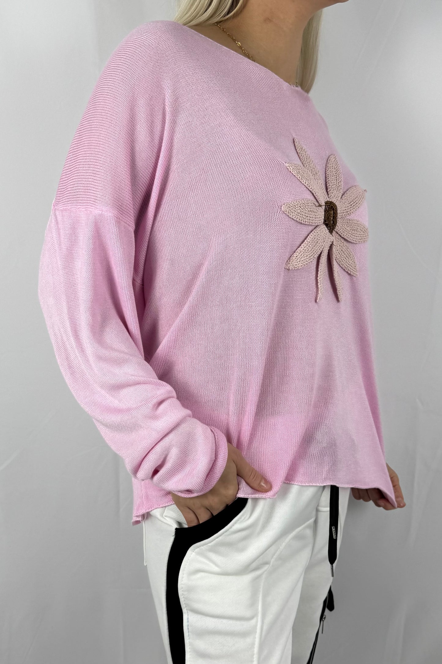 Shirt mit V-Ausschnitt & floraler Applikation-Rosa