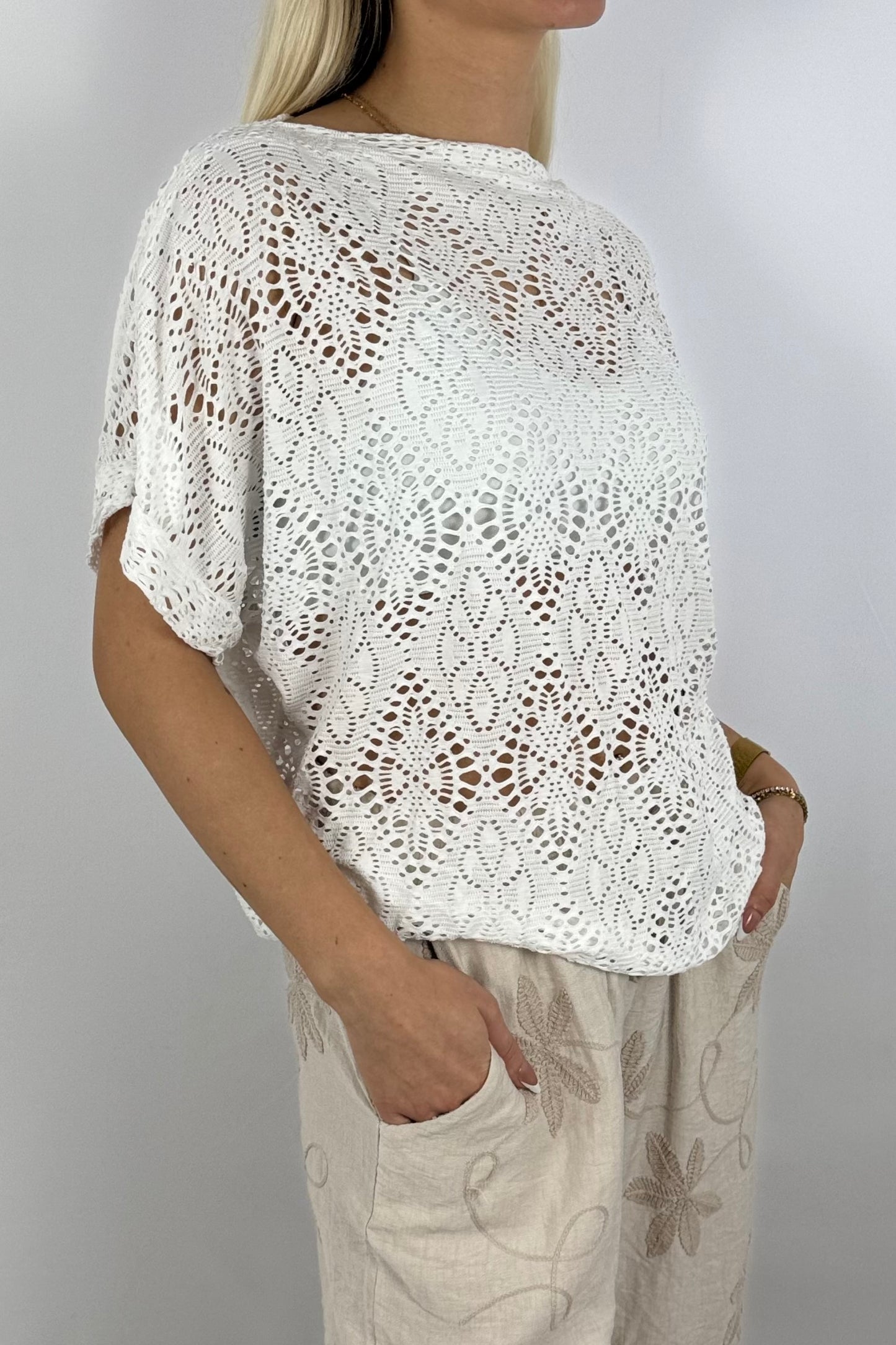 Häkelshirt im Boho-Look – luftig & stilvoll-Weiß