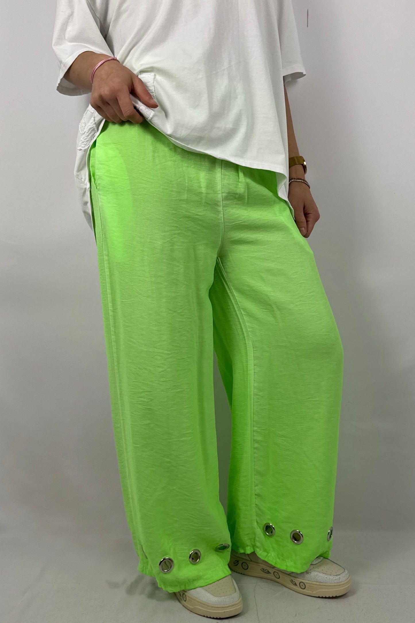 Damen Hose mit weitem Bein und Ösen Details - Neon grün