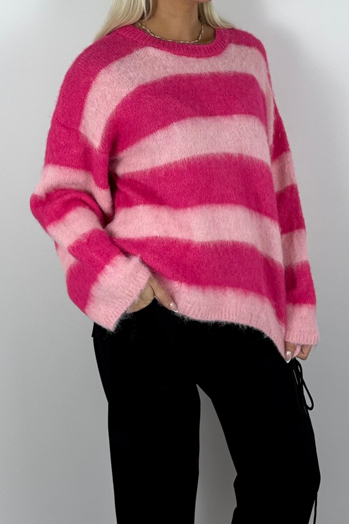 Damen Kuschelpullover gestreift –Pink