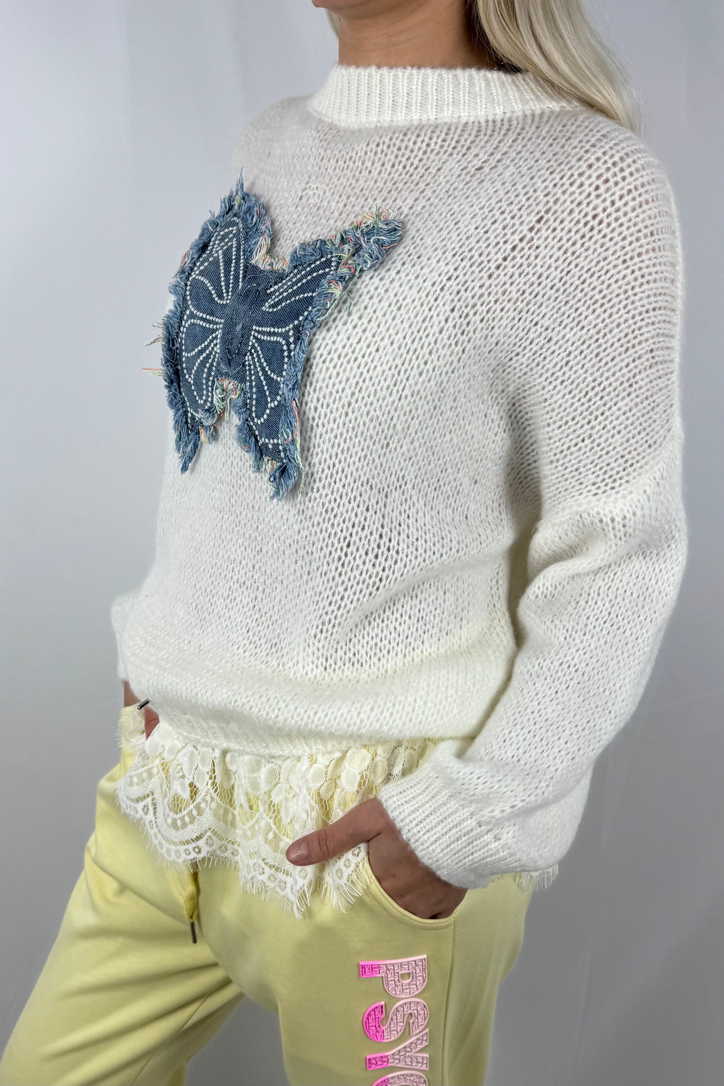 Strick Shirt mit Schmetterlings-Applikation & Spitzenabschluss-Weiß