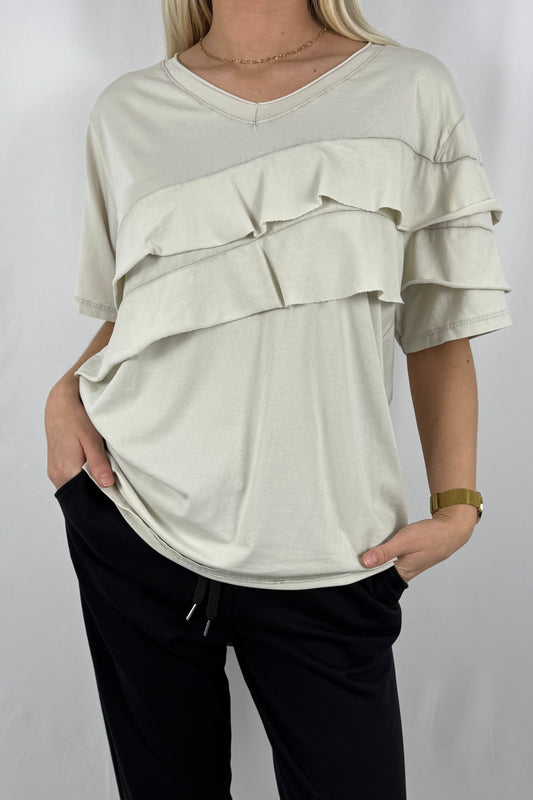 Damen Shirt mit Volant Detail und V Ausschnitt-Beige