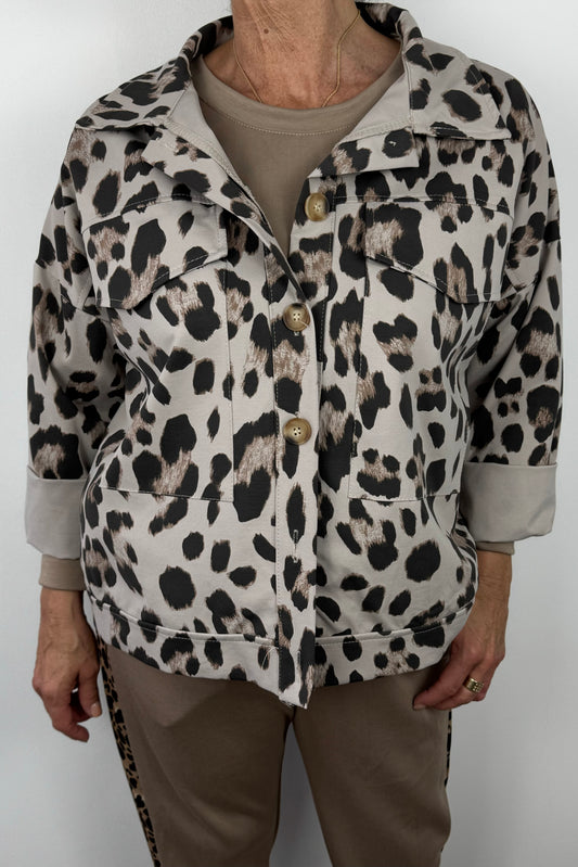 Damenjacke Oversize – Leo-Muster mit Strass, stylisch & bequem