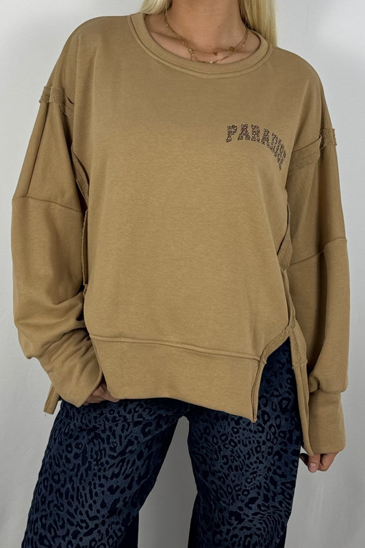 Damen Sweatshirt „PARADISE“ – Leo Print Oversize-Kamel